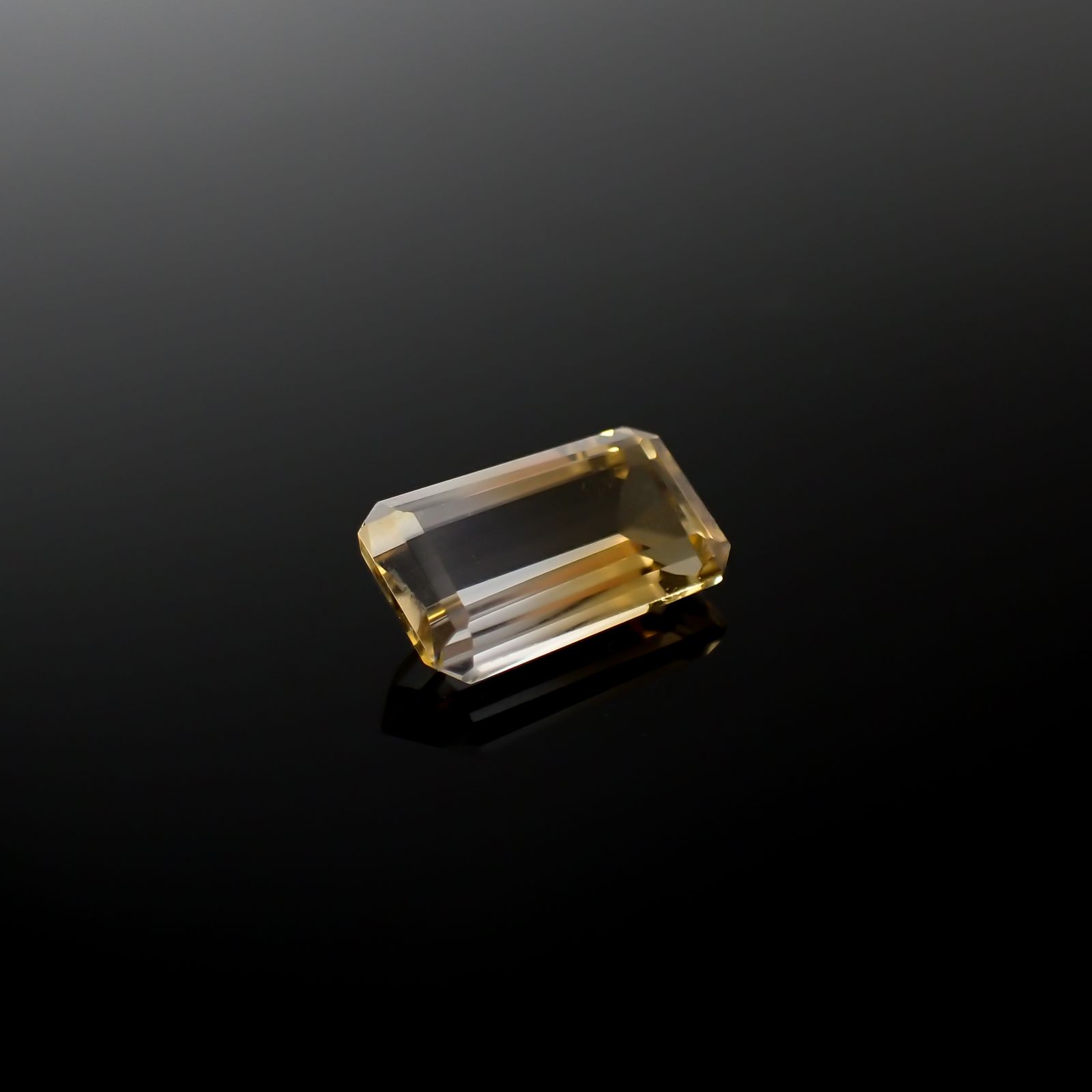 バイカラーシトリン ブラジル・ミナスジェライス州産 3.92ct[240326451]13.1x7.6mm前後