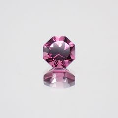 ◇オクタゴンカット◇マラヤガーネットSA(宝石名ガーネット) タンザニア産 0.40ct 識別済[210611033]4×4mm前後