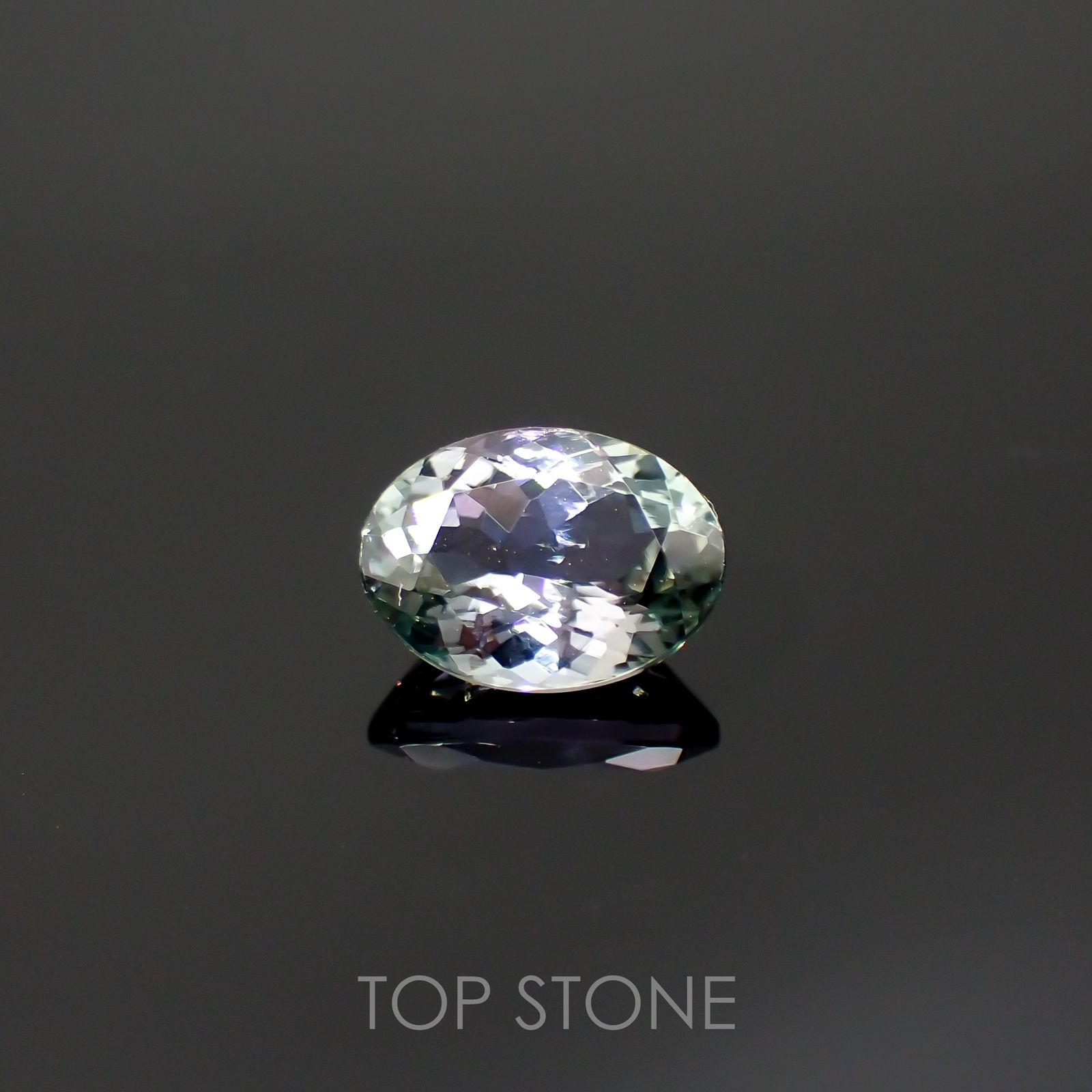 バイカラータンザナイト(宝石名ゾイサイト)タンザニア産 1.28ct 識別済[220515894]7.9x5.9mm前後