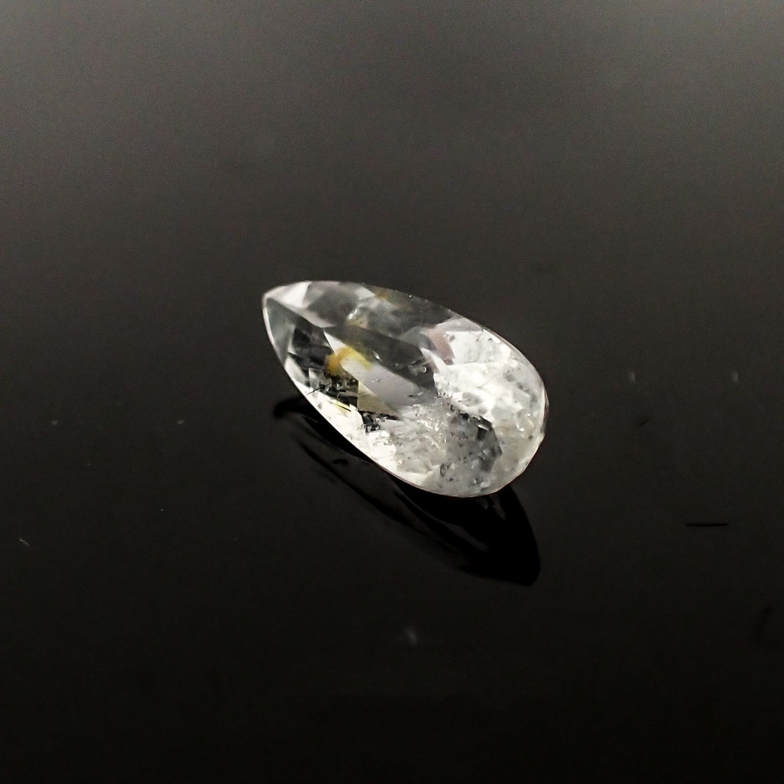 テネブレッセンススキャポライト(宝石名スキャポライト)アフガニスタン産 1.28ct 識別済[231124136]11.6x5.2mm前後