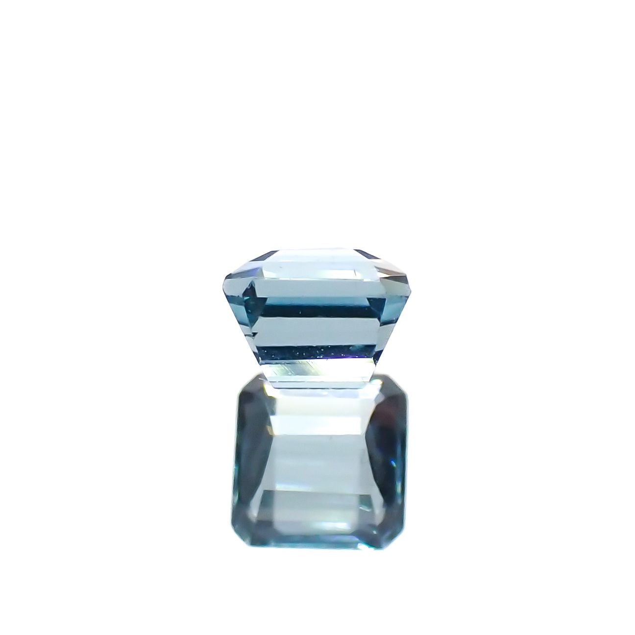 ブルートルマリン(宝石名トルマリン)アフガニスタン産 0.35ct 識別済[231225171]3.7x3.8mm前後
