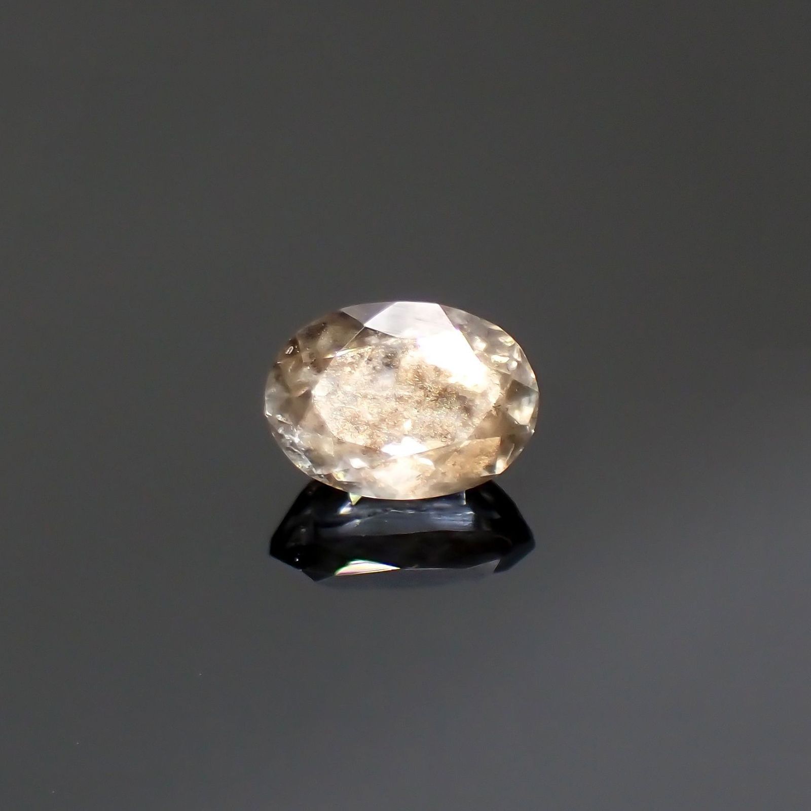 アベンチュリンアクアマリン ナイジェリア産 0.80ct / 6.7x4.9mm前後 [260114435]