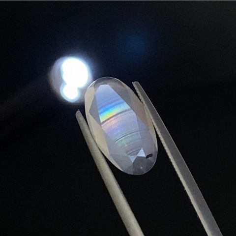 アイリスカルセドニー ブラジル・ミナスジェライス州産 2.75ct[240527812]15.7x8.4mm前後