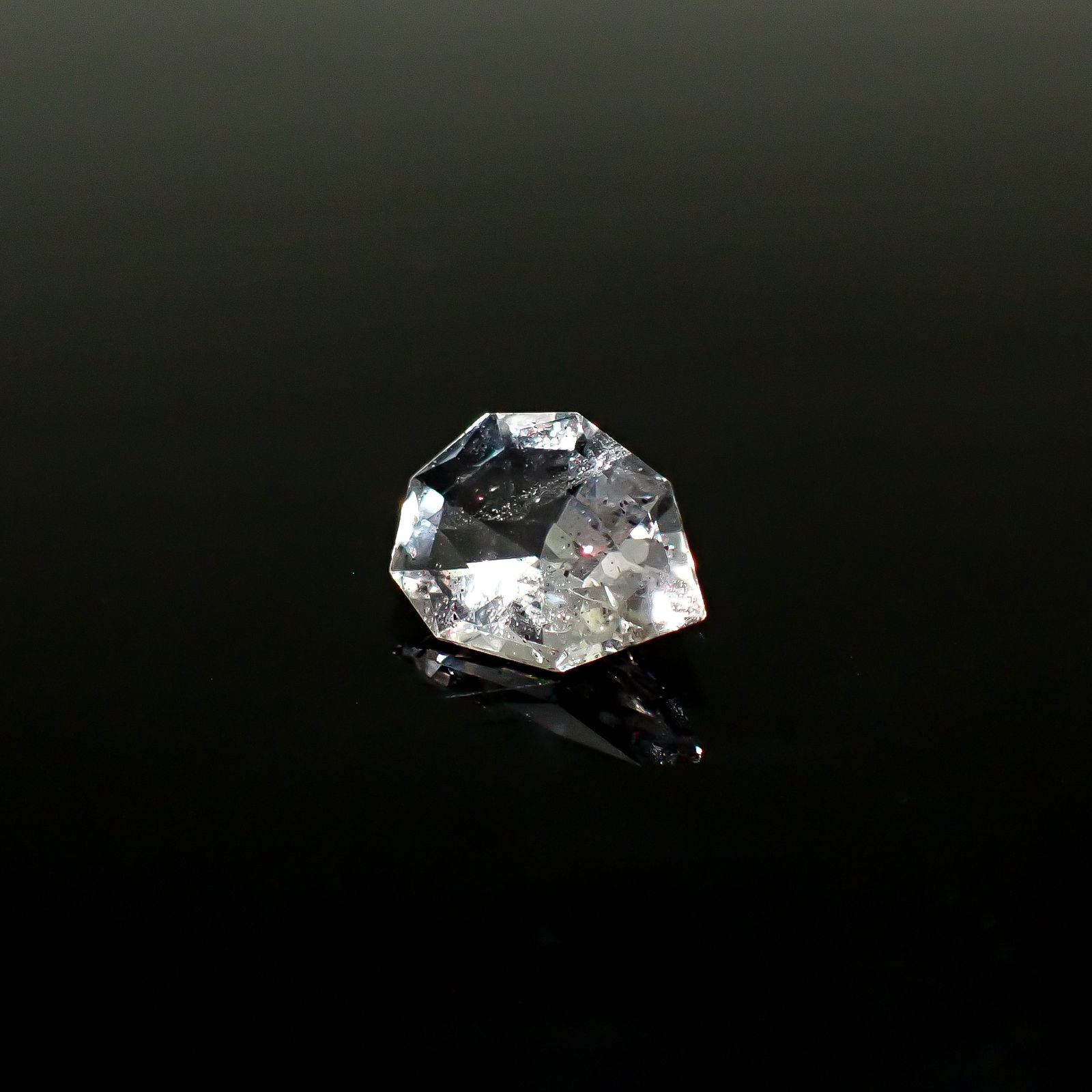 ティンカーベルクォーツ ブラジル産 1.81ct / 11.3x8mm前後 [260131527]