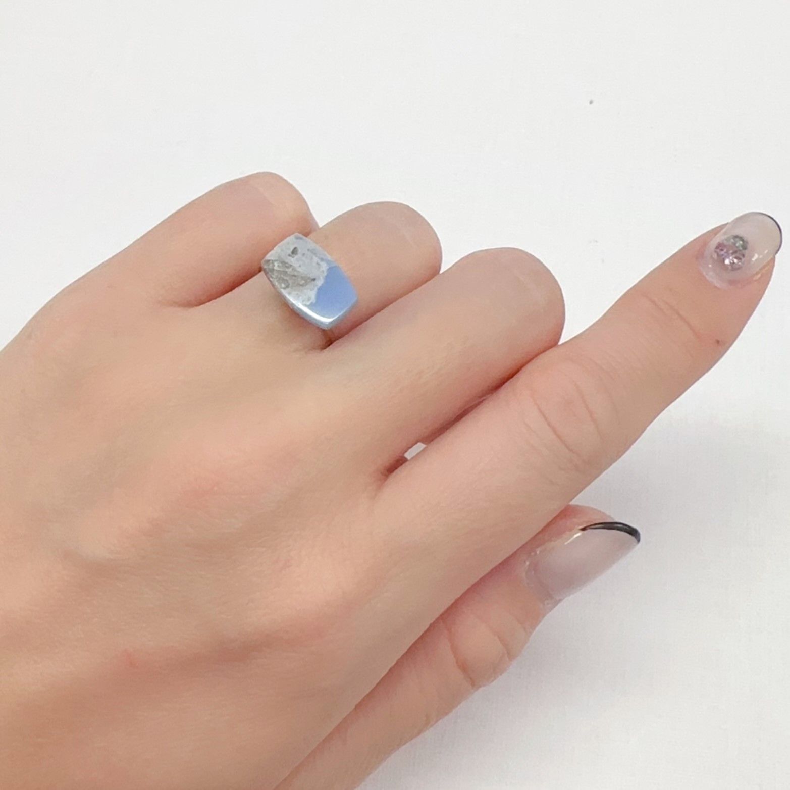 マトリックスブルーオパール アメリカ・オレゴン州産 3.82ct[240125728]13.2x8.3mm前後