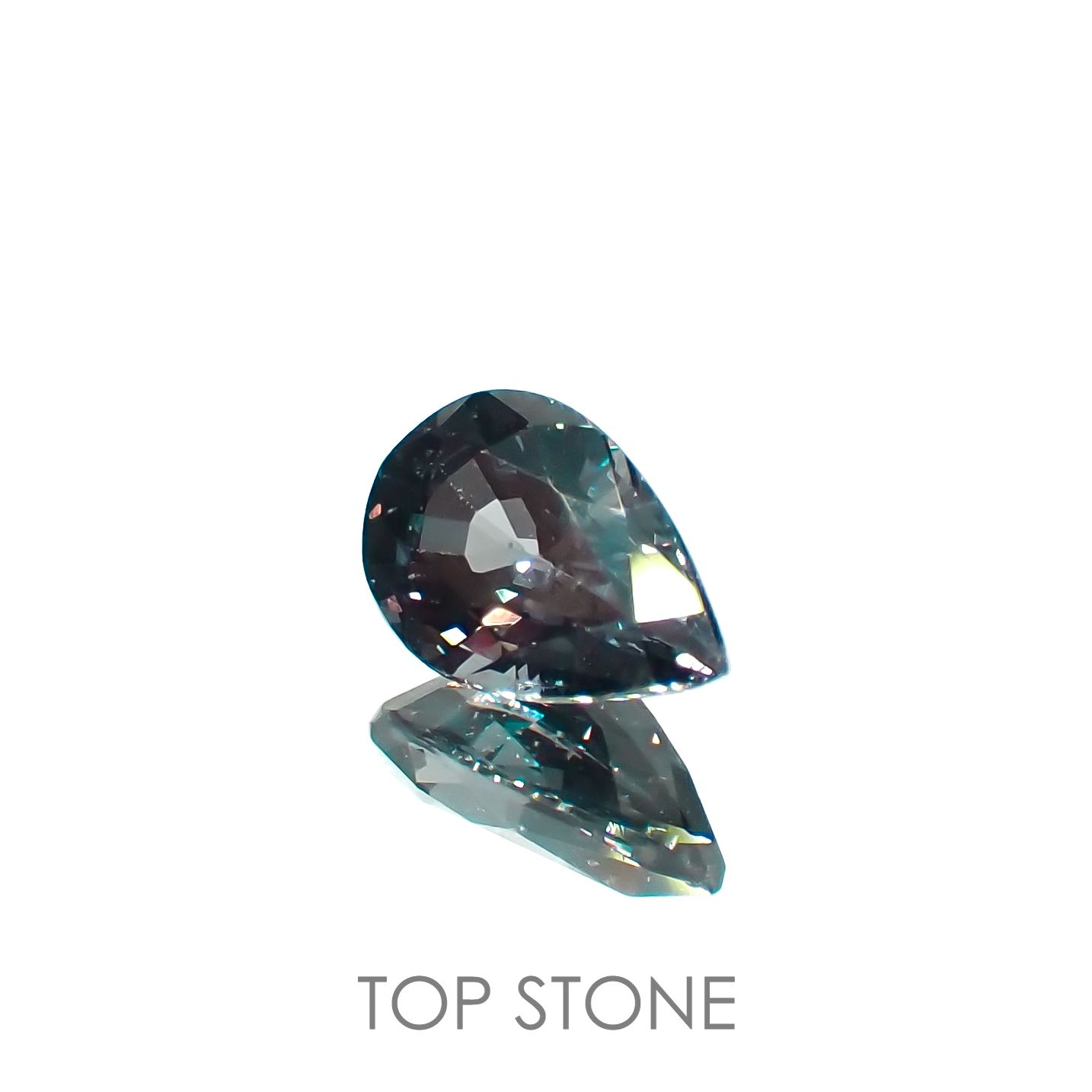 カラーチェンジガーネット アレキタイプ(宝石名ガーネット)マダガスカル・ベキリー産 0.80ct 識別済[221219613]7.1x4.6mm前後