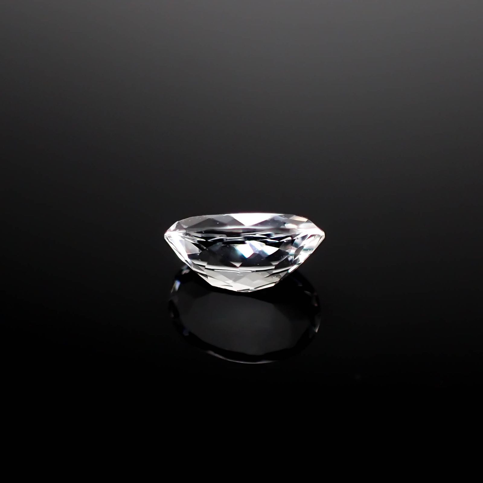 ゴッシェナイト パキスタン・ヒマラヤ産 0.68ct[240527455]7.1x5.2mm前後