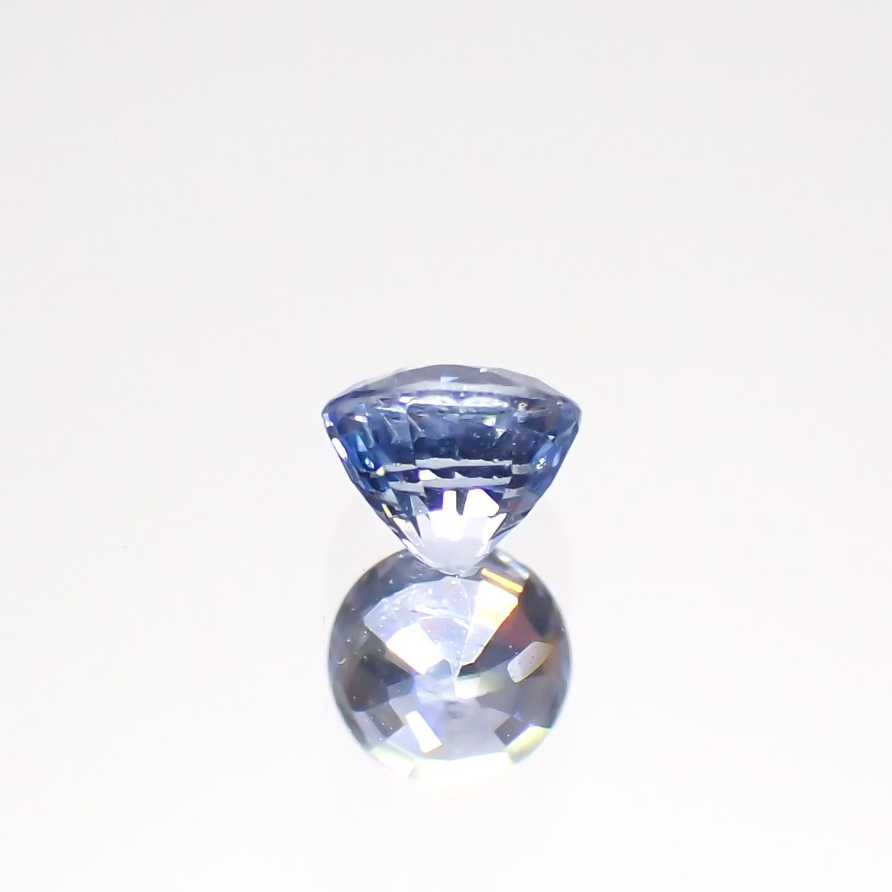 アイスブルーサファイア(宝石名サファイア)スリランカ/マダガスカル産 0.34ct 識別済[220515967]3.9x3.8mm前後