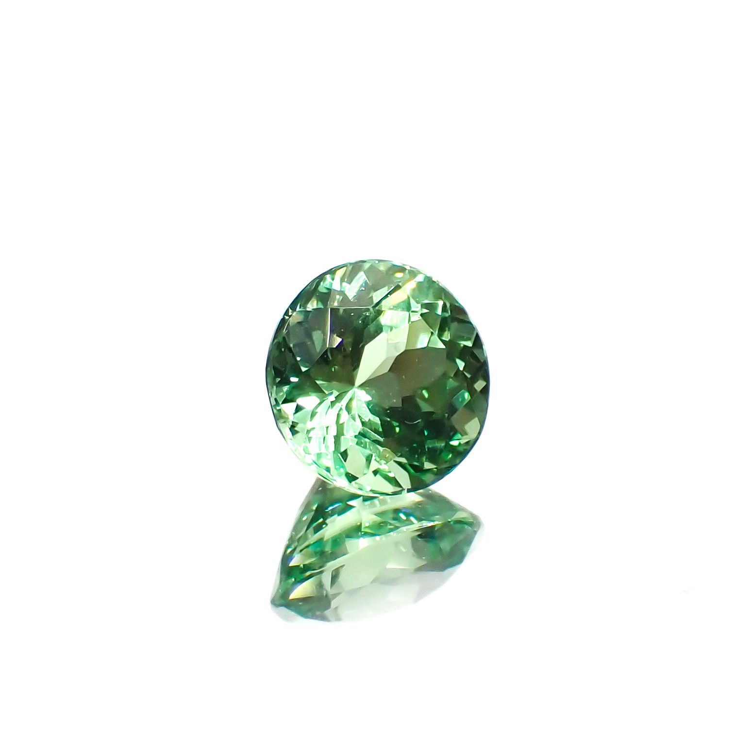 ツァボライト タンザニア産 0.93ct[231023565]5.9x5.9mm前後