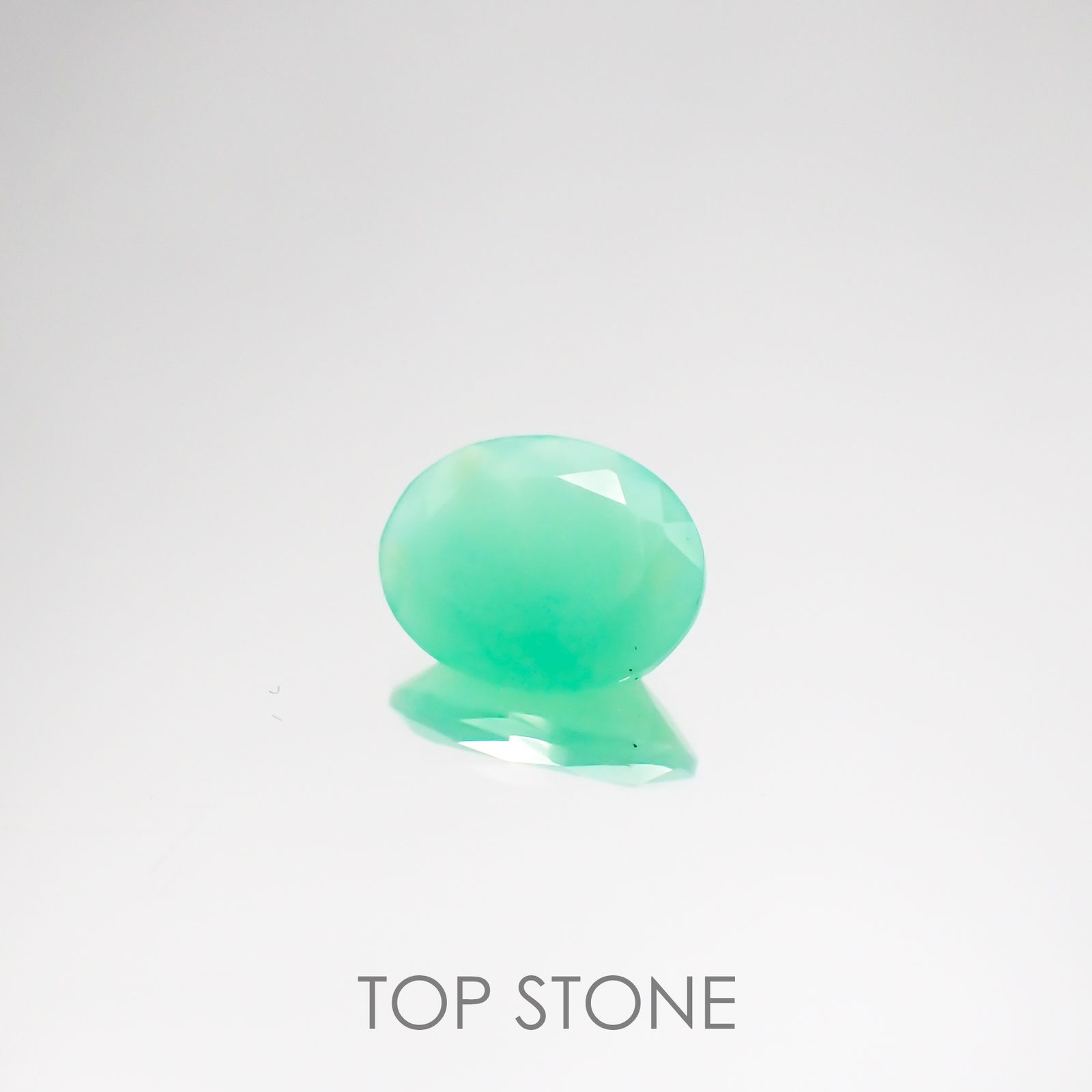 グリーンオパール(宝石名コモンオパール) 南アフリカ産 1.16ct 識別済[210611388]8.9×7mm前後