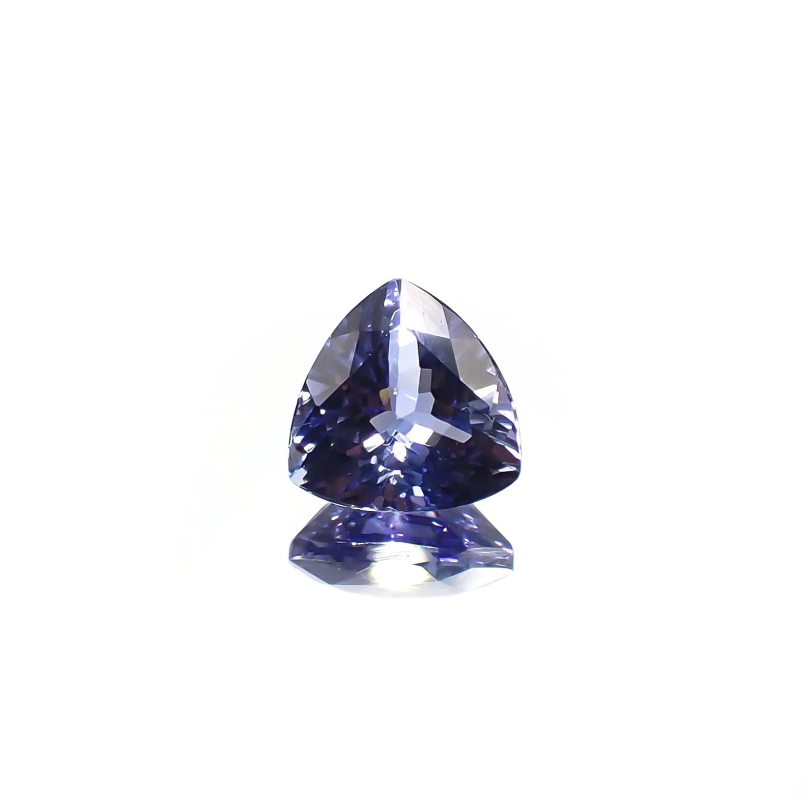 バイカラータンザナイト(宝石名タンザナイト) タンザニア産 ソ付(彩珠) 1.413ct / 7.1x7mm前後 [210711822]