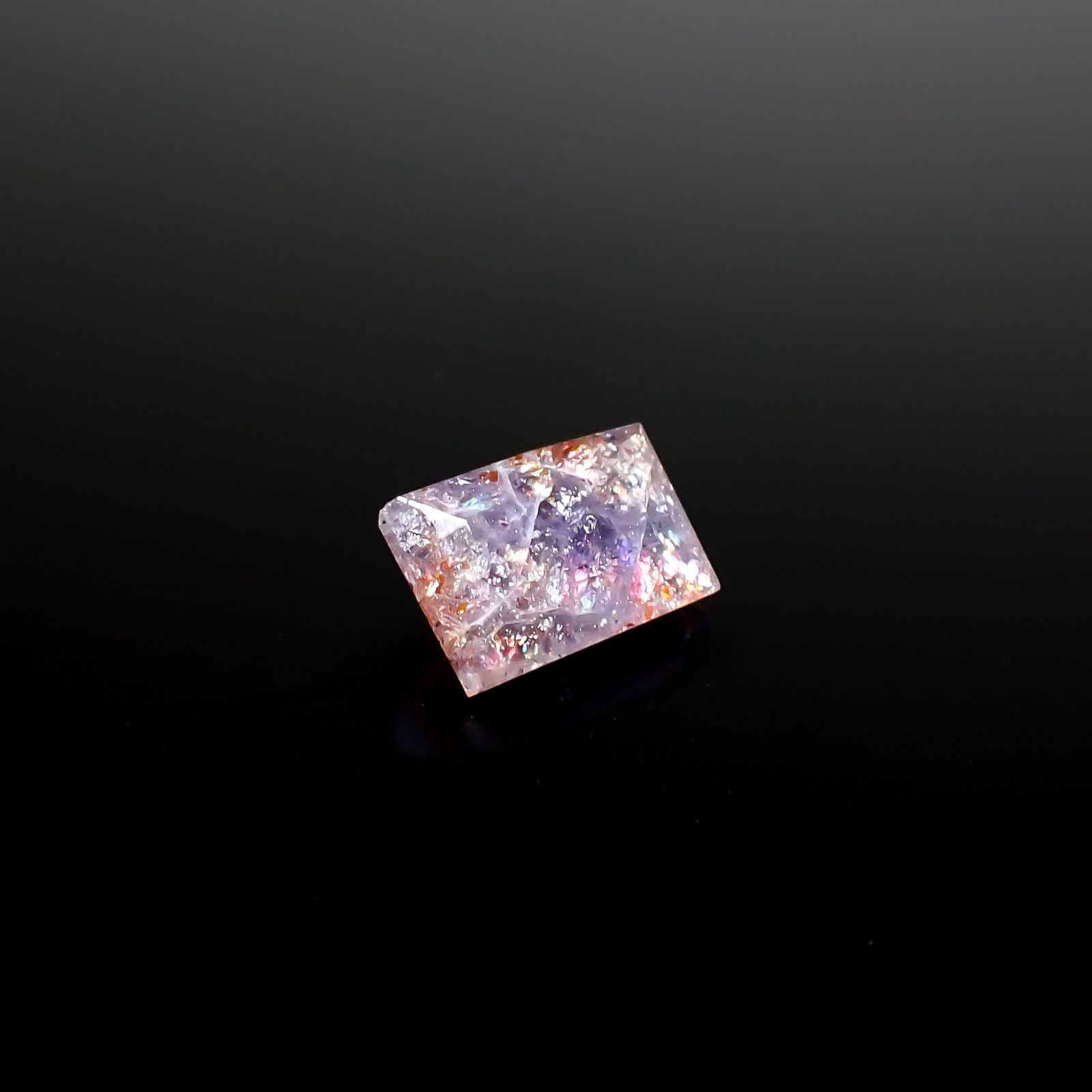 ブラッドショットアイオライト インド産 1.76ct[240125383]8.8x6mm前後