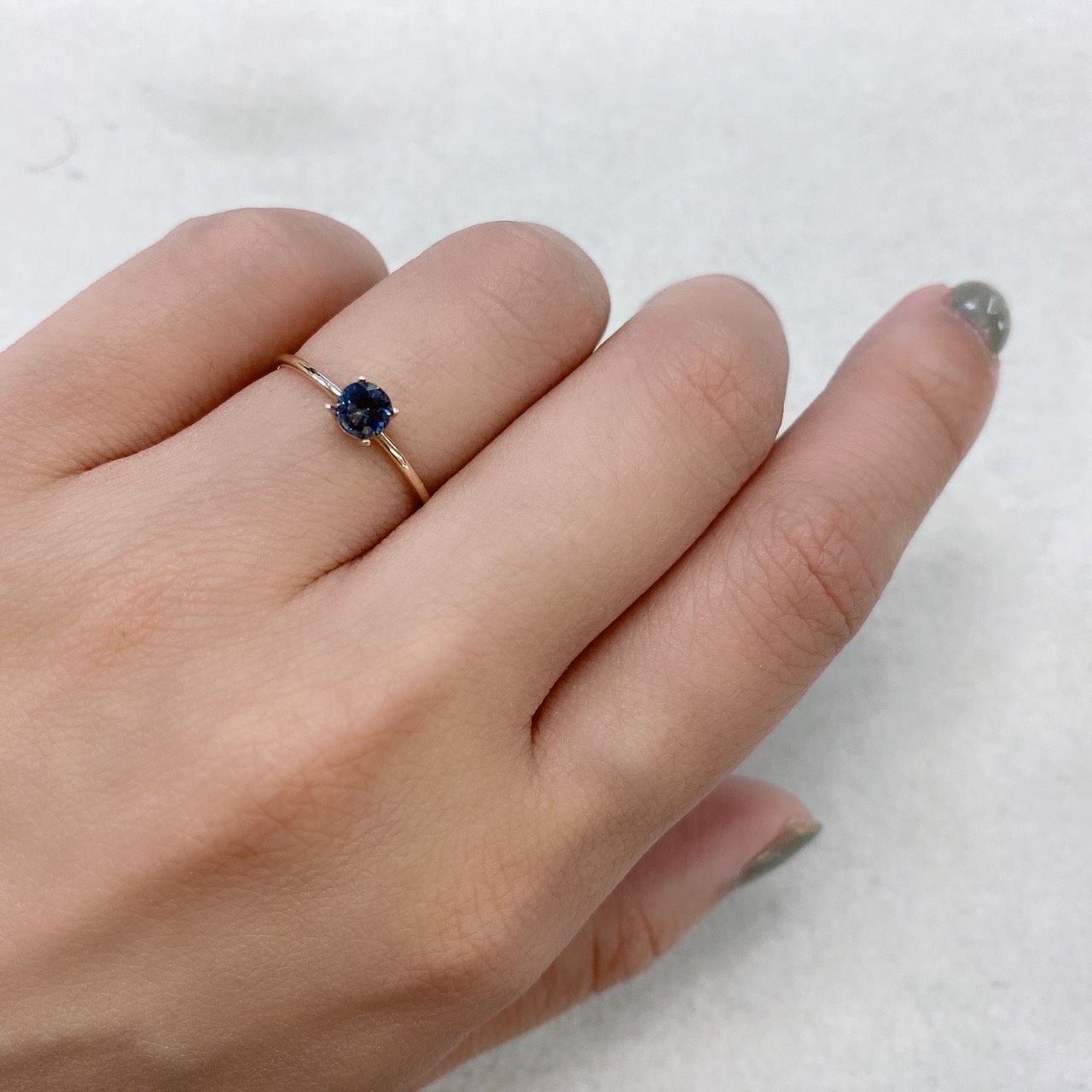 グレイッシュブルースピネル ビルマ産 ルース 0.32ct[210913138]4.1×4.1mm前後