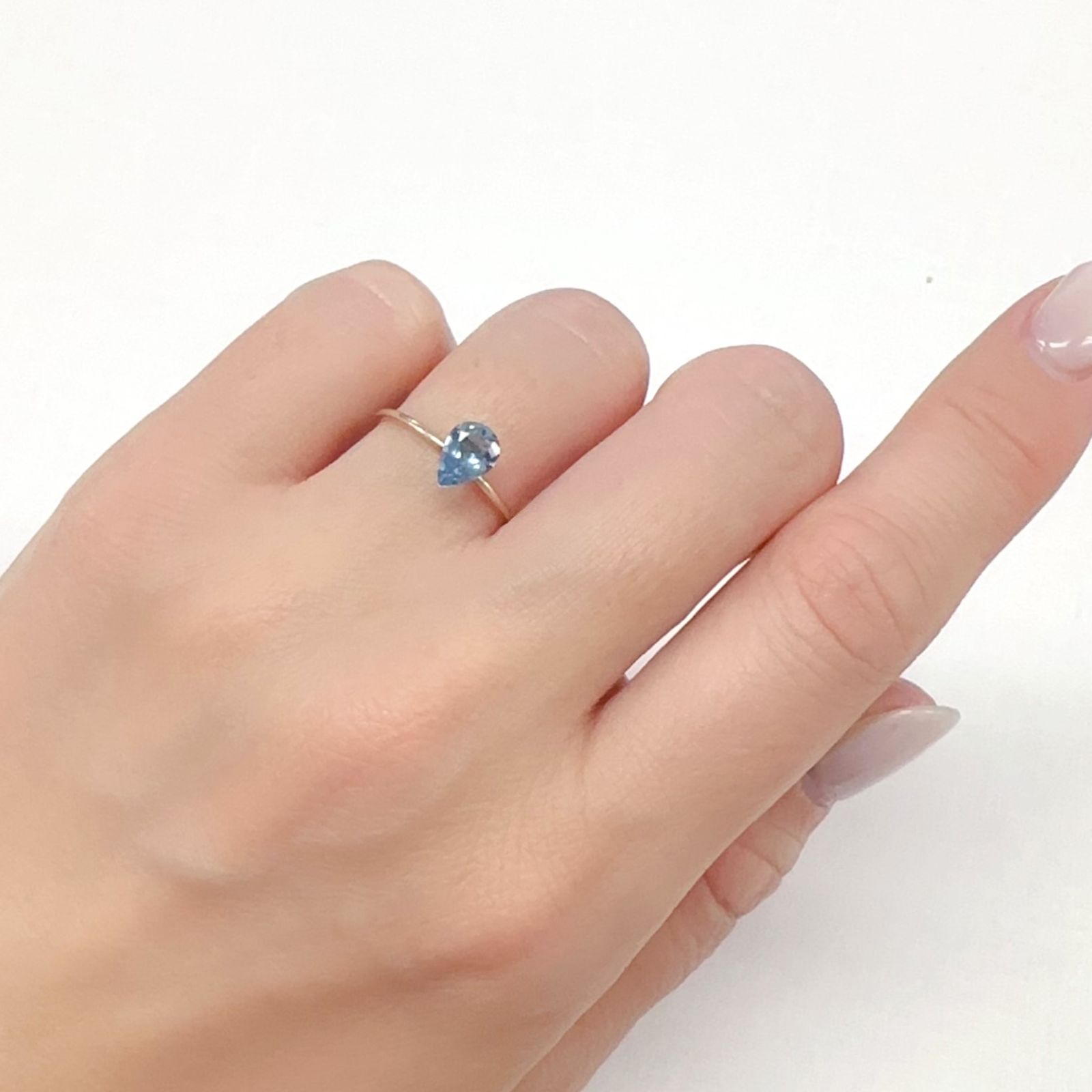 アクアマリン サンタマリアカラー ナイジェリア/マダガスカル産 0.54ct[240225977]6.9x4.9mm前後