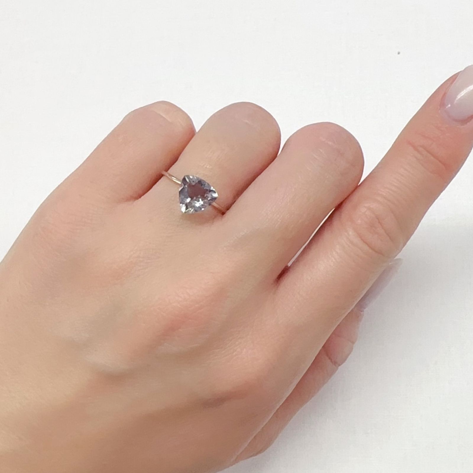 フローライト フルオレッセンス イギリス・ロジャリー鉱山産 1.72ct[240326603]8.1x8.1mm前後