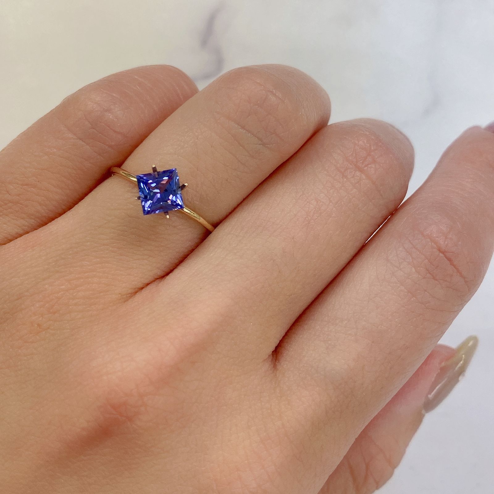 ◇プリンセスカット◇タンザナイト(宝石名タンザナイト)タンザニア産 0.87ct 識別済[220817263]5.4x5.4mm前後