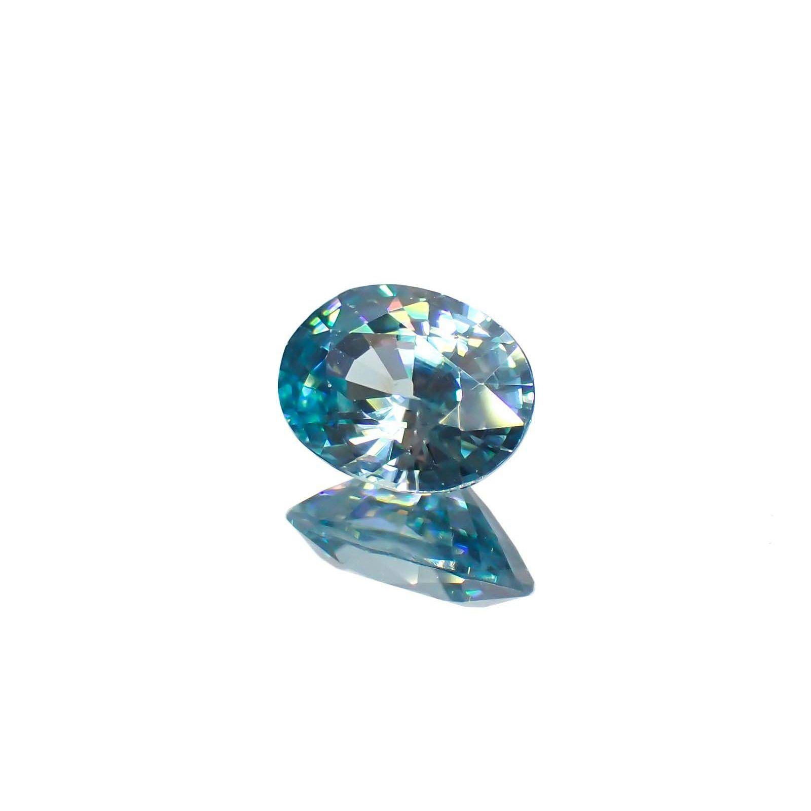 ブルージルコン カンボジア産 1.74ct / 8x5.9mm前後 [221018655]