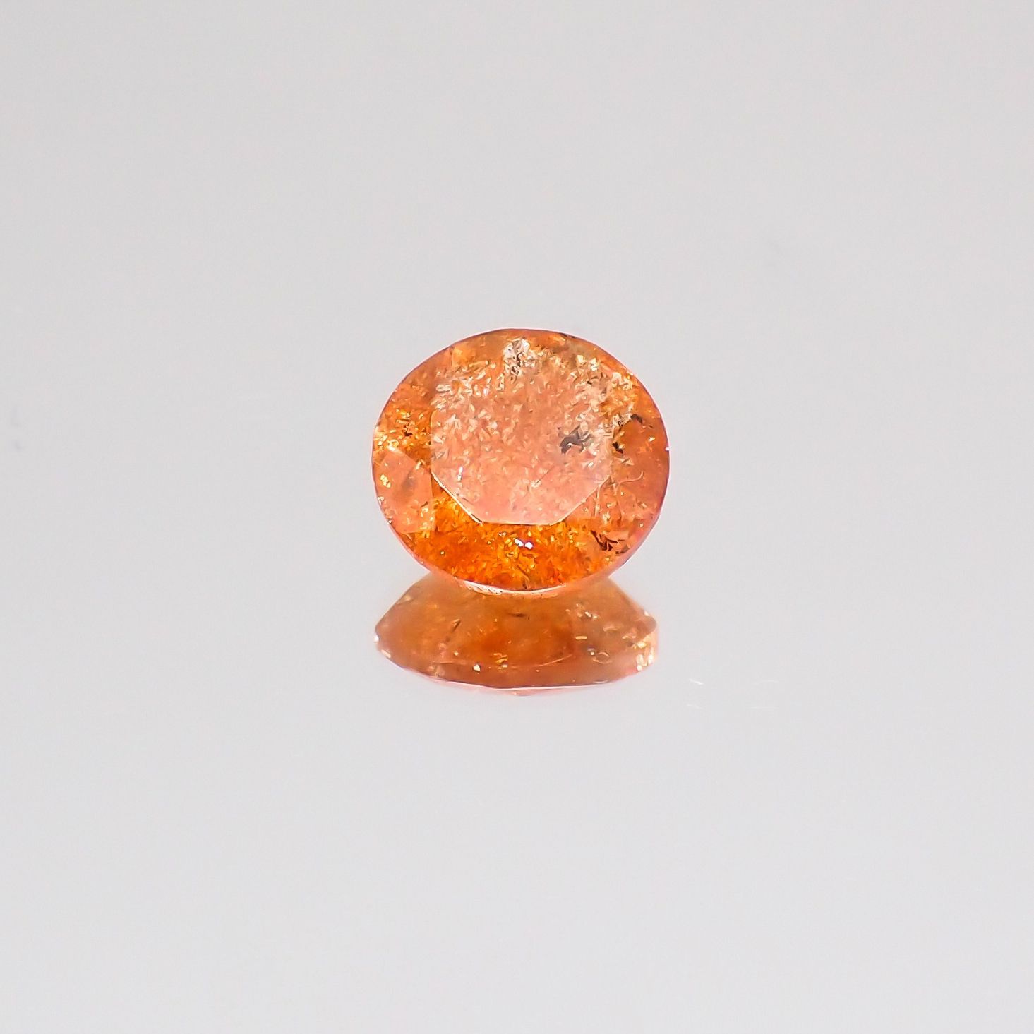 イリュージョンサンストーン(宝石名フェルドスパー) タンザニア産 1.49ct 識別済[210610867]8×7.9mm前後