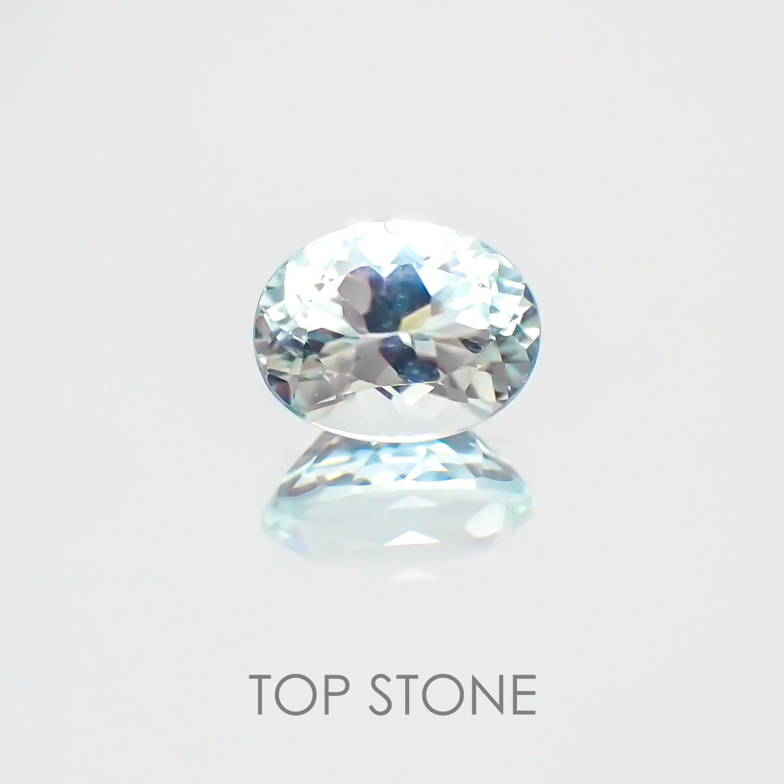アンブリゴナイト/モンテブラサイト マダガスカル産 ルース 0.76ct[21018016]6.4×4.9mm前後