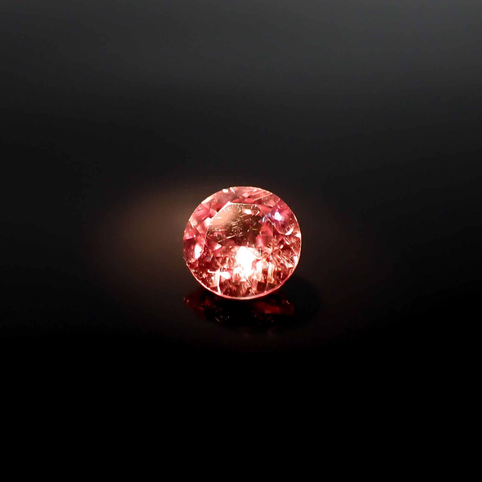 ドラゴンガーネット タンザニア産 0.56ct[240326654]5x5mm前後