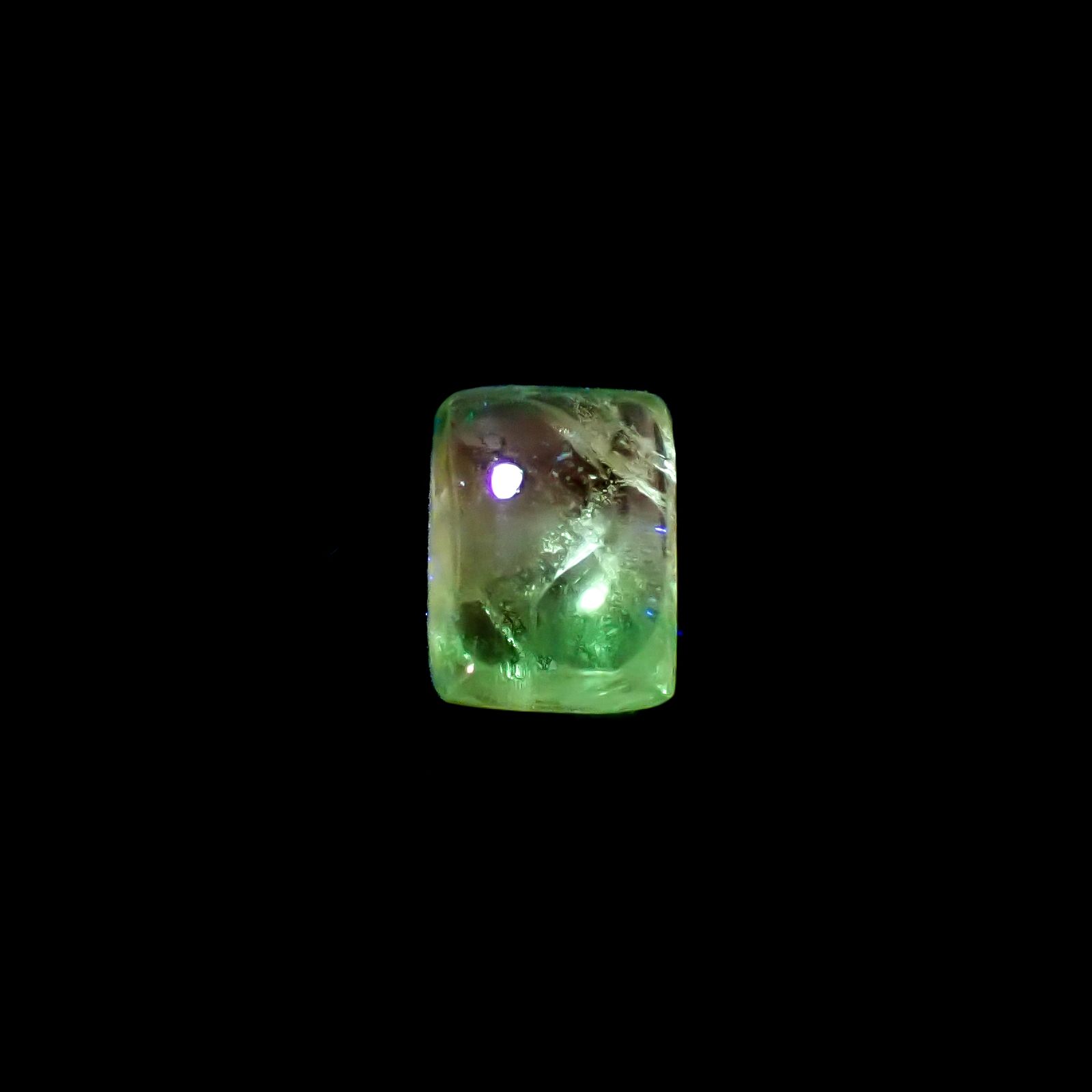バイカラーツァボライト(宝石名グリーン グロッシュラー・ガーネット)タンザニア産 3.16ct 識別済[240928887]9.6x7mm前後