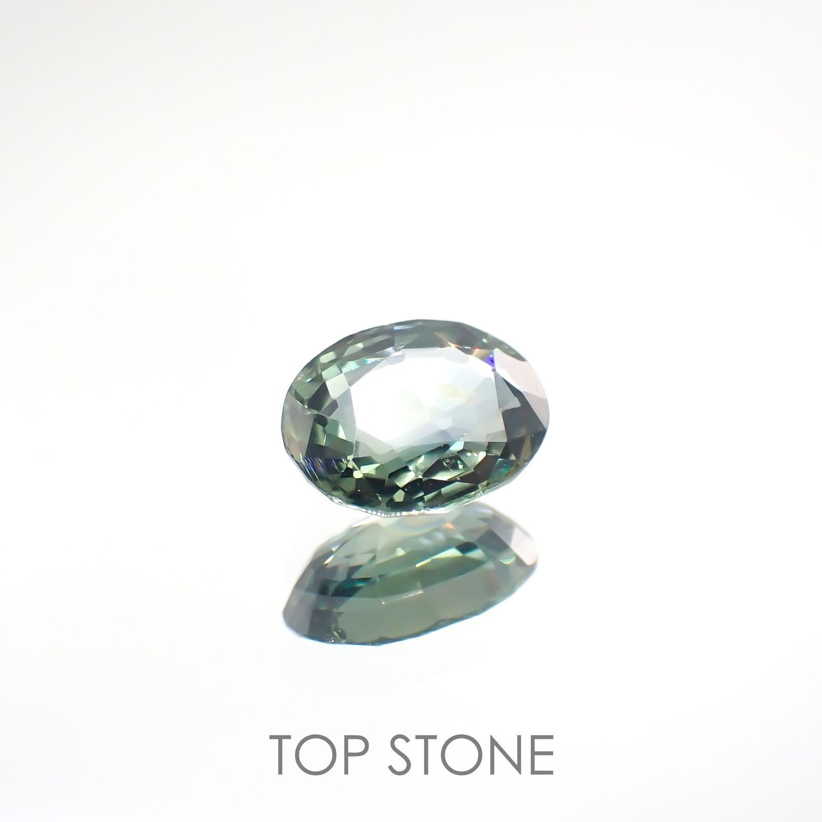 バイカラーサファイア(宝石名バイカラー・サファイア) マダガスカル/スリランカ産 1.41ct 識別済[210812472]7.7×6mm前後