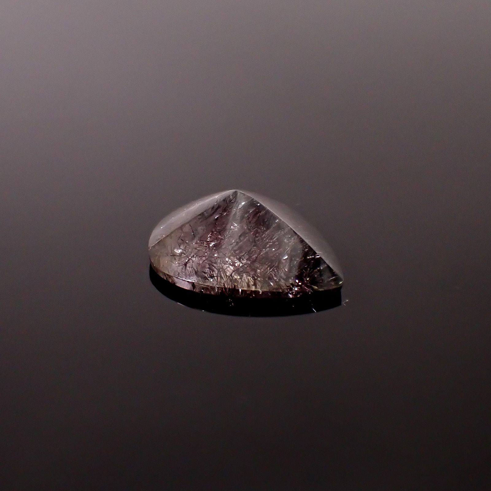 スーパーセブン ブラジル産 33.10ct / 28.4x24.4mm前後 [260231686]