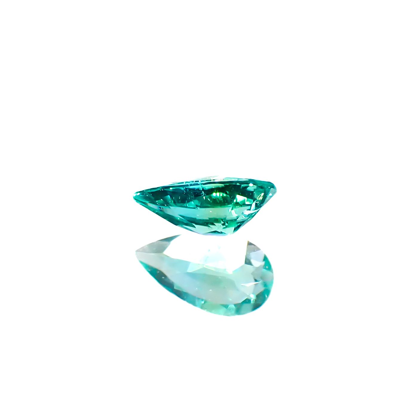 パライバトルマリン ブラジル・ムルング鉱山産 0.10ct[240928754]4.3x2.4mm前後