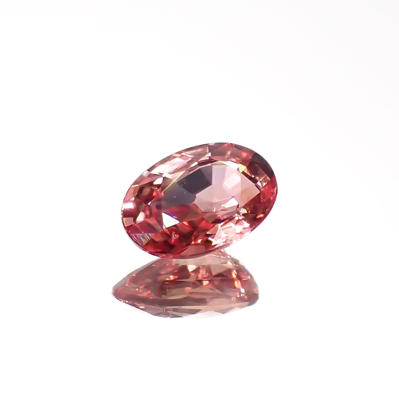パパラチャサファイア(宝石名サファイア/別名パパラチャ・サファイア)スリランカ産 0.602ct ソ付(DGL)[221219218]6.16x4.14mm前後