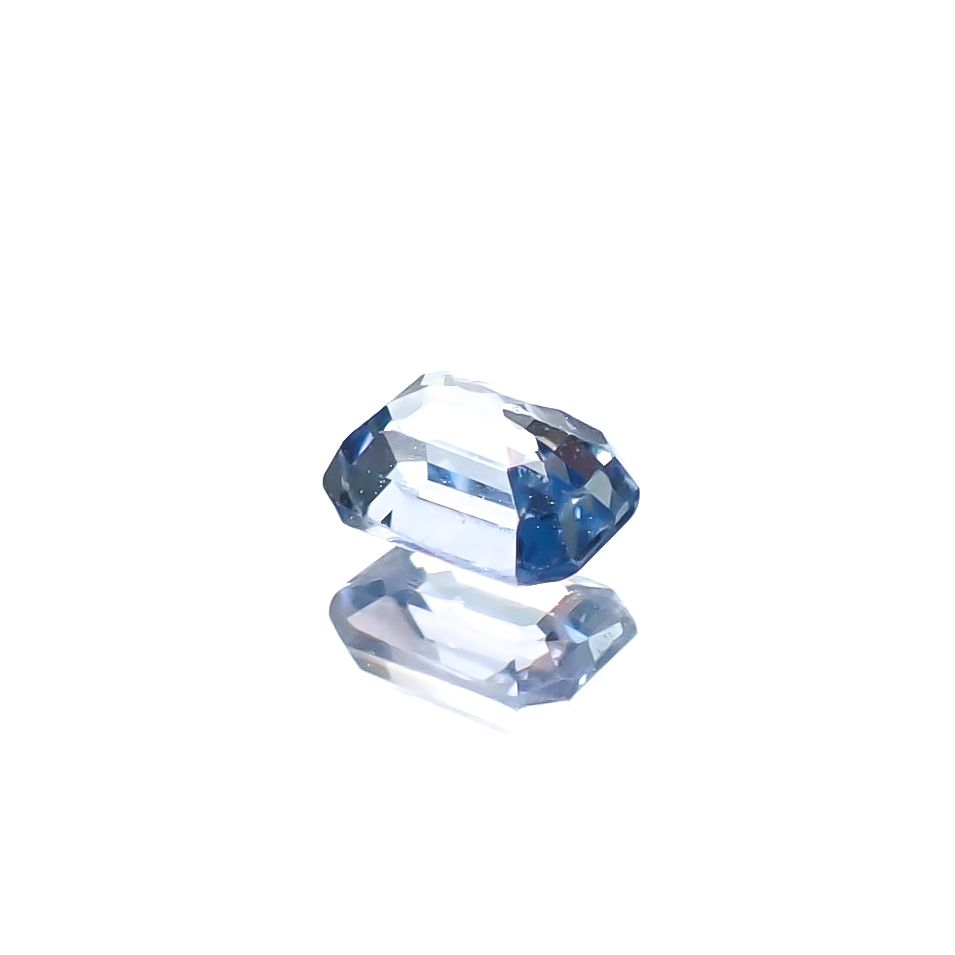アイスブルーサファイア スリランカ産 0.27ct [241229591]3.9x2.9mm前後