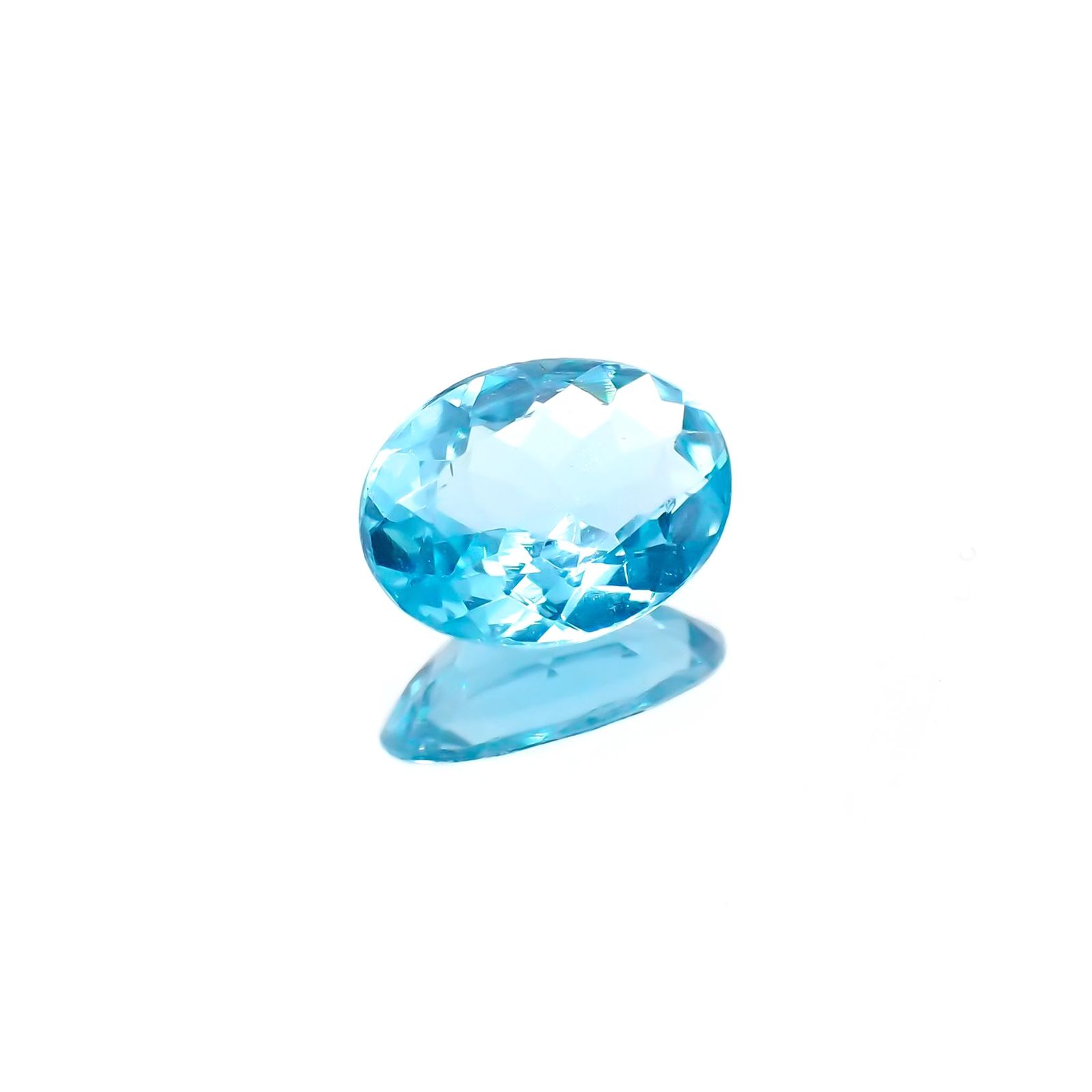 アパタイト(宝石名アパタイト)ブラジル産 識別済 1.03ct / 8.1x6.2mm前後 [251023190]