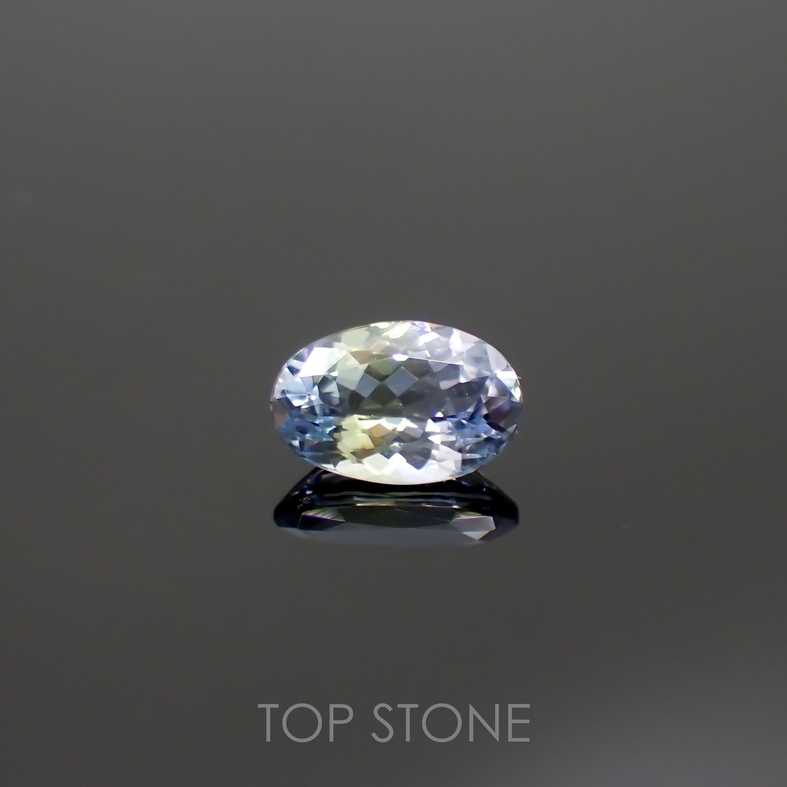 バイカラータンザナイト(宝石名ゾイサイト)タンザニア産 0.96ct 識別済[220515901]7.8x5.2mm前後