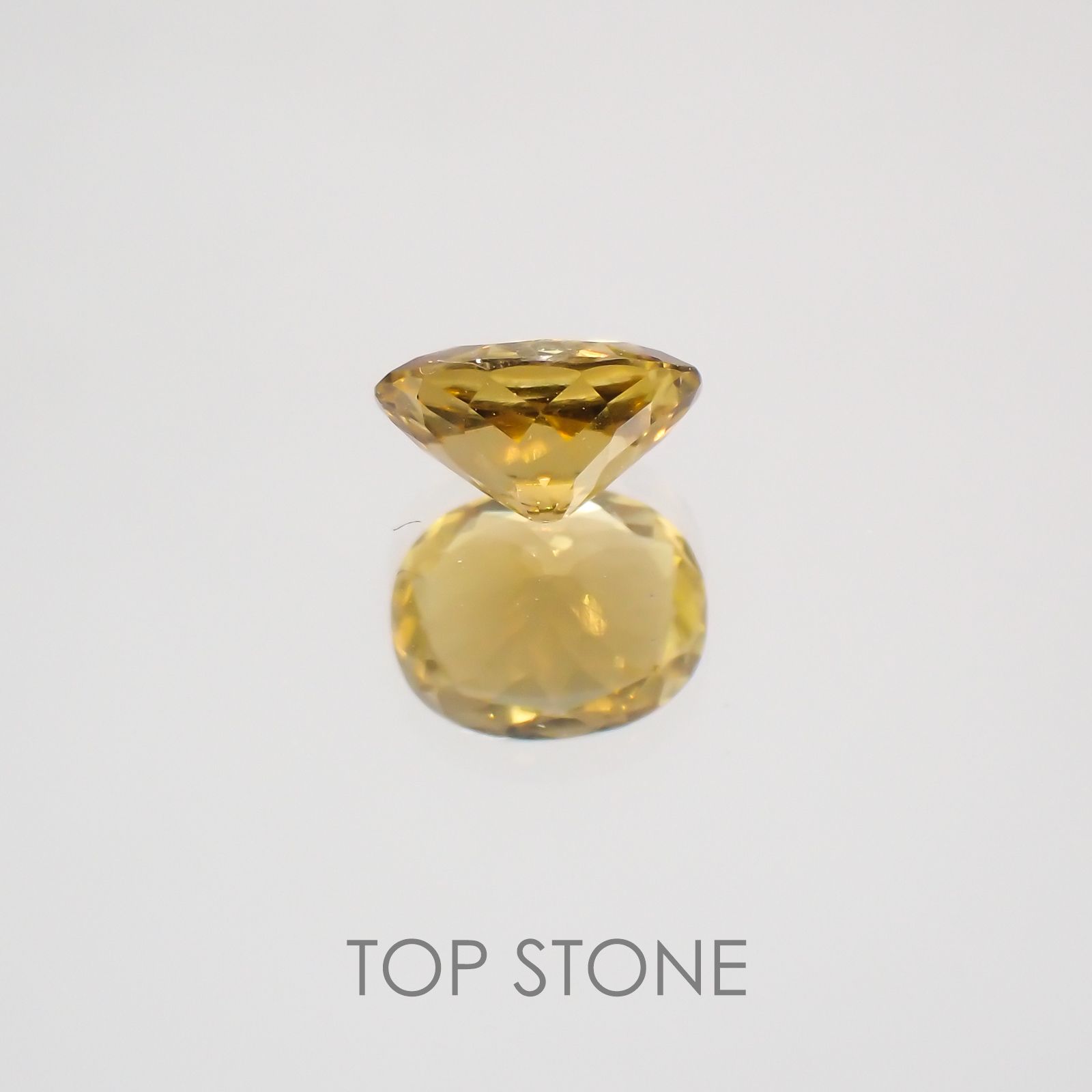クリノヒューマイト  ソーティング付き パキスタン産 ルース 0.601ct[21019595]6×4.9mm前後