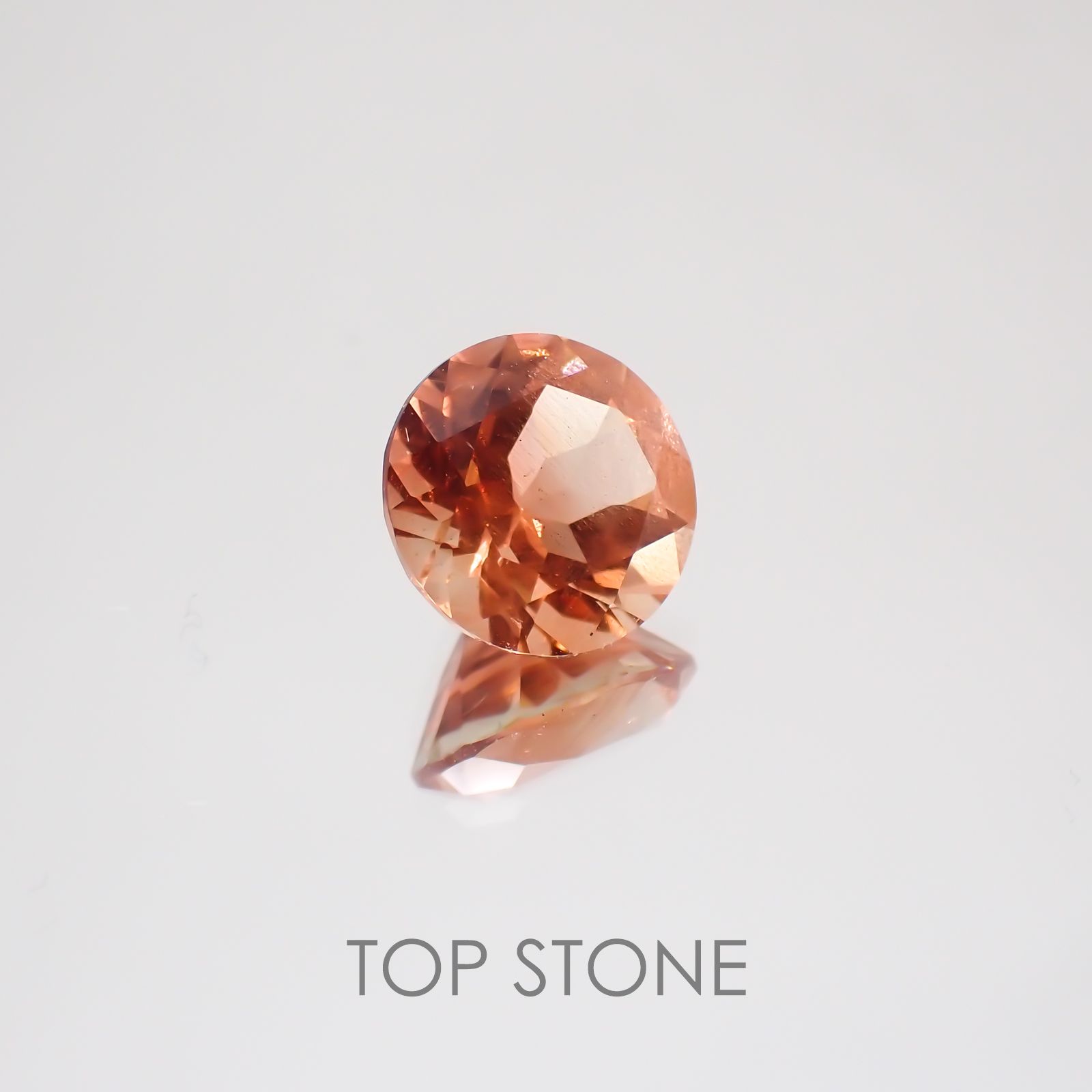 オレゴンサンストーン(宝石名ラブラドライト・サンストーン) アメリカ・オレゴン州産 1.733ct ソ付(彩珠)[21019352]8×8mm前後