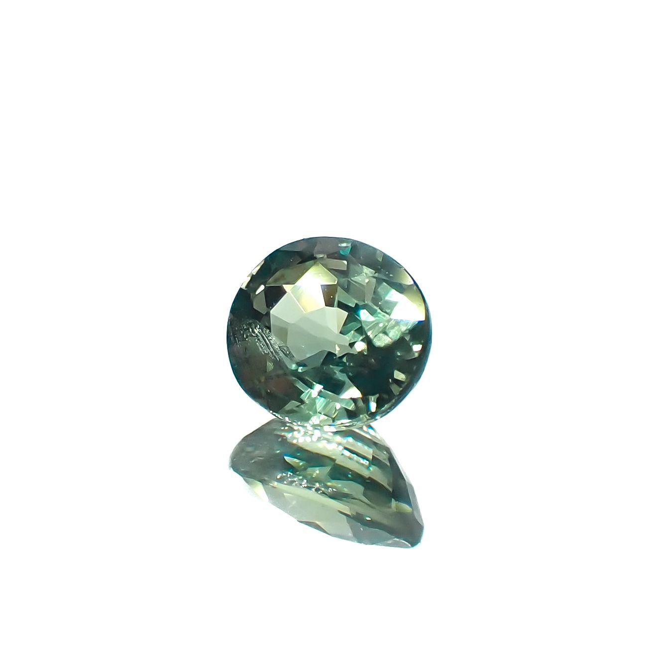 アレキサンドライト(宝石名アレキサンドライト)タンザニア産 0.48ct 識別済[230321356]4.7x4.2mm前後