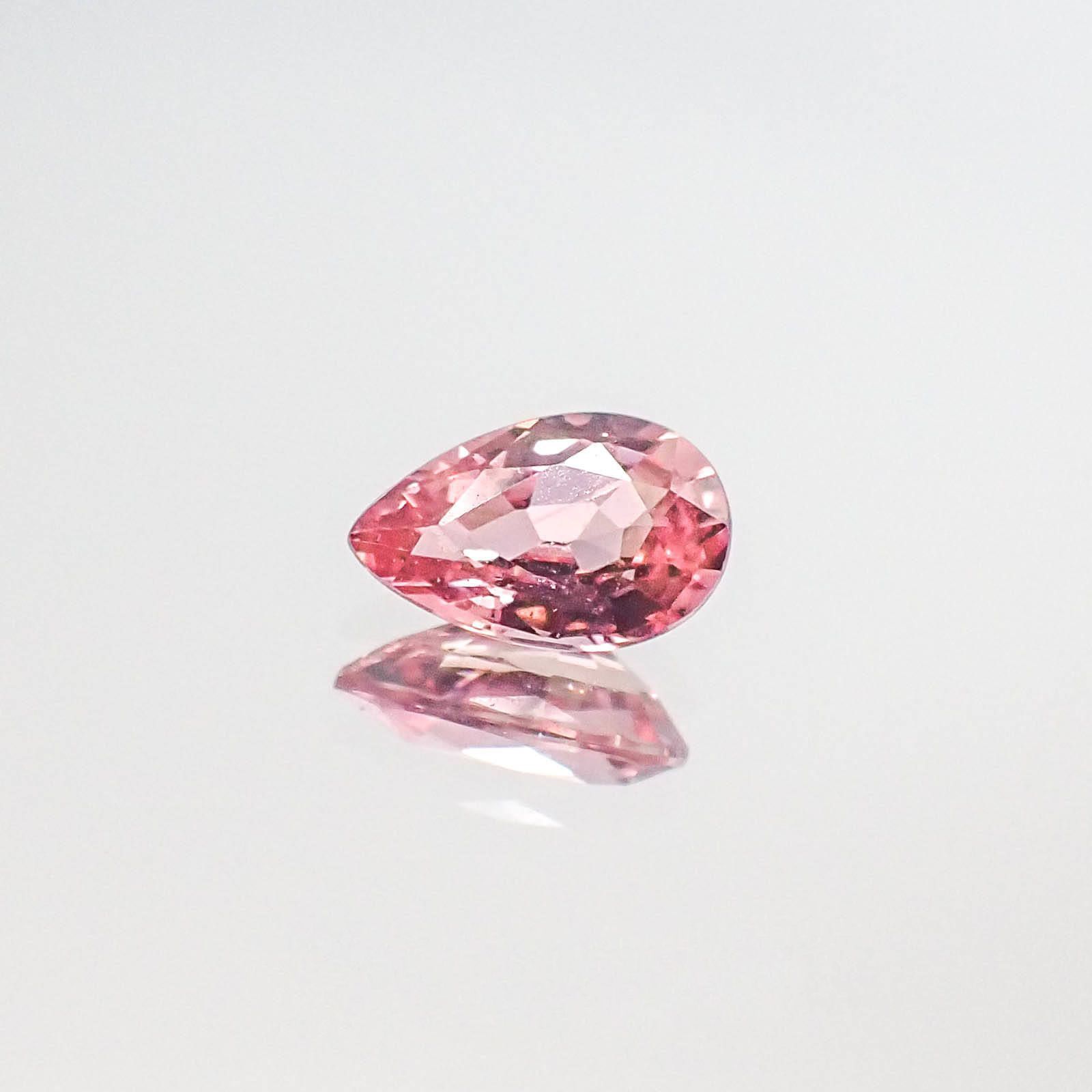 パパラチャサファイア スリランカ産 0.43ct DGL鑑付[20062901]5.9×3.8mm前後