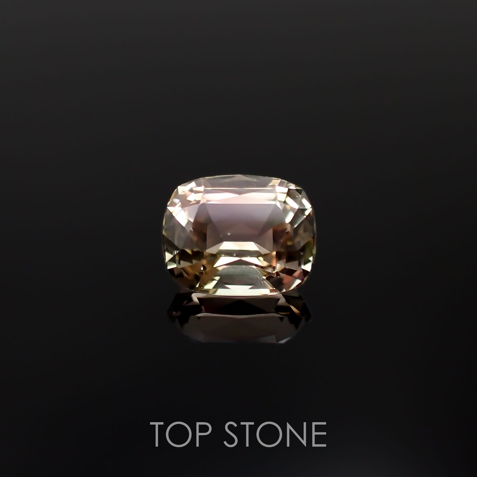 バイカラートルマリン(宝石名トルマリン)ルワンダ産 1.74ct 識別済[221119007]7.8x6.4mm前後