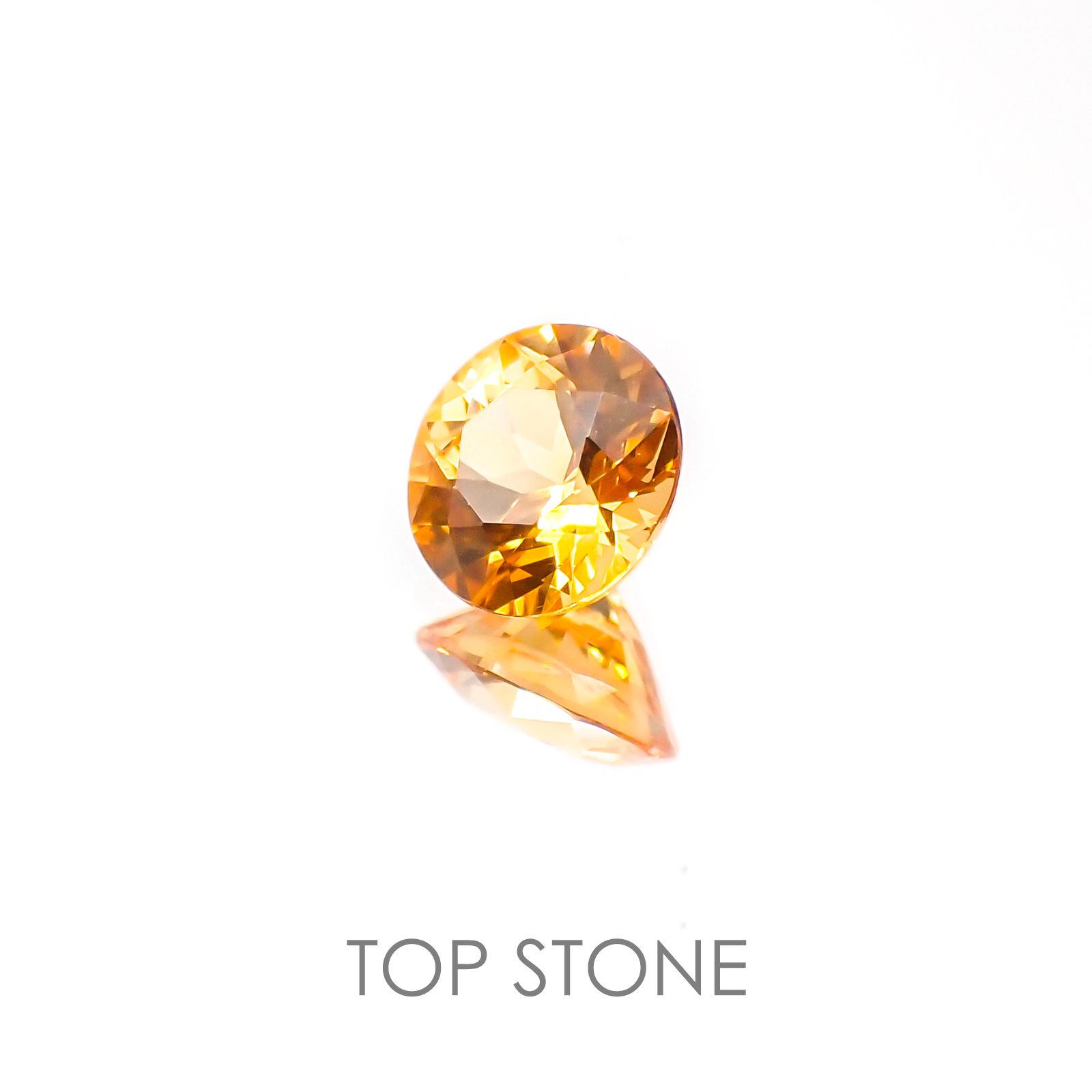 スペサルティンガーネット マンダリンオレンジカラー(宝石名スペサルティン・ガーネット) ケニア産 0.69ct 識別済[20118101]5.4×5.4mm前後