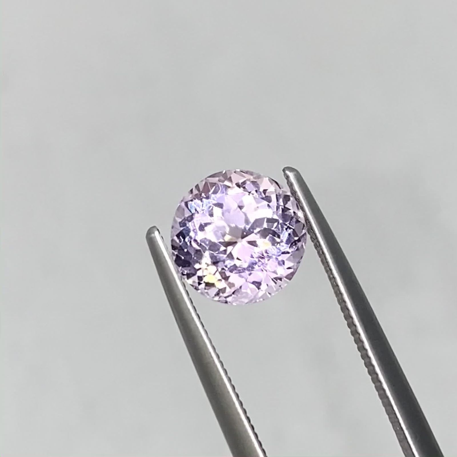 クンツァイト アフガニスタン産 2.58ct[231124349]7.9x7.9mm前後 | TOP