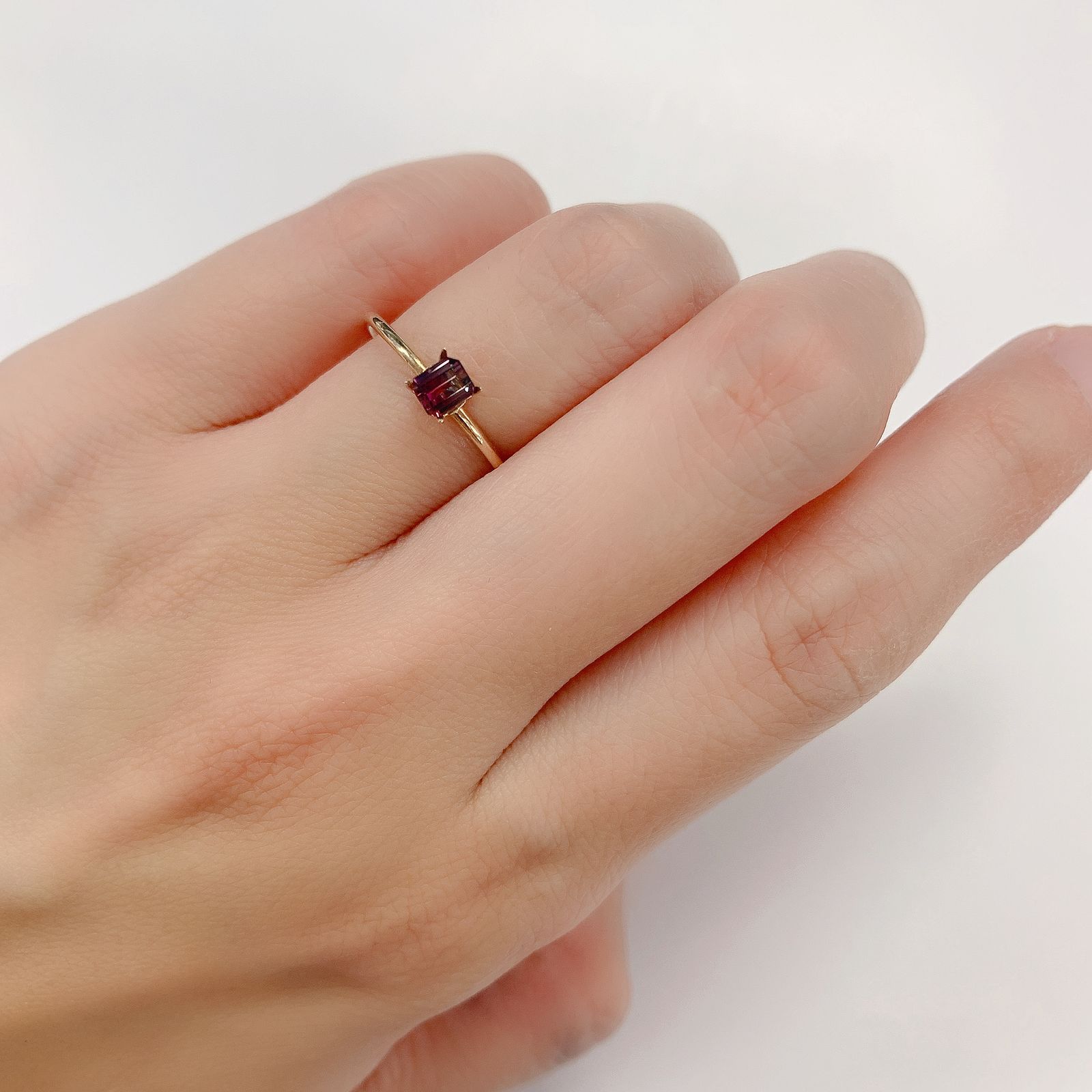 バイカラーサファイア(宝石名バイカラー・サファイア)タンザニア産 0.33ct 識別済[220113889]3.9x3.2mm前後