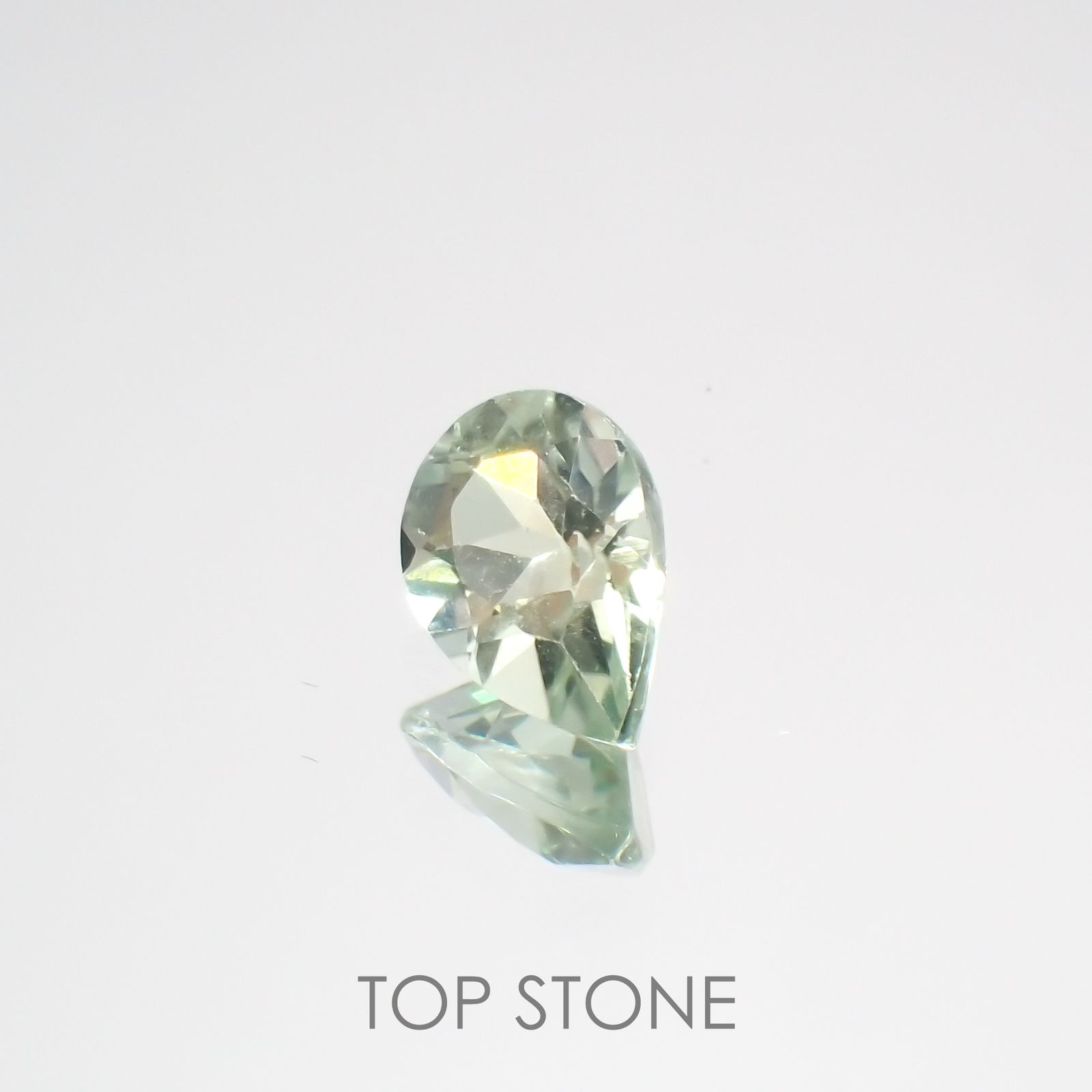 モンテブラサイト(宝石名モンテブラサイト)マダガスカル産 0.68ct 識別済[220115215]7x5.1mm前後