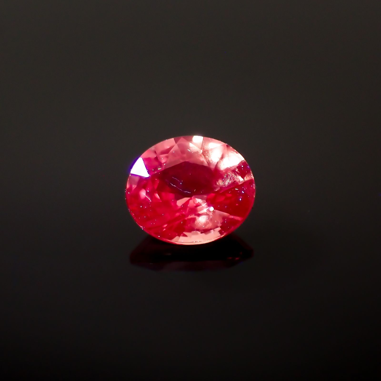 パパラチャサファイア(宝石名サファイア/別名パパラチャ・サファイア)スリランカ産 0.354ct CGL鑑付[230521934]4.62x3.93mm前後