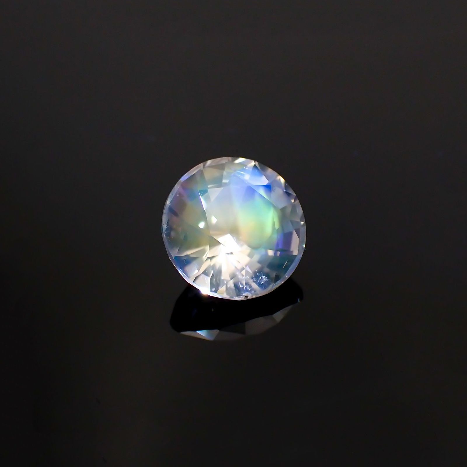 ✿天然色９mm【厳選】虹色の輝きレインボームーンストーン【マダガスカル産】ブレス レインボームーンストーン(宝石名ラブラドライト)マダガスカル産 識別