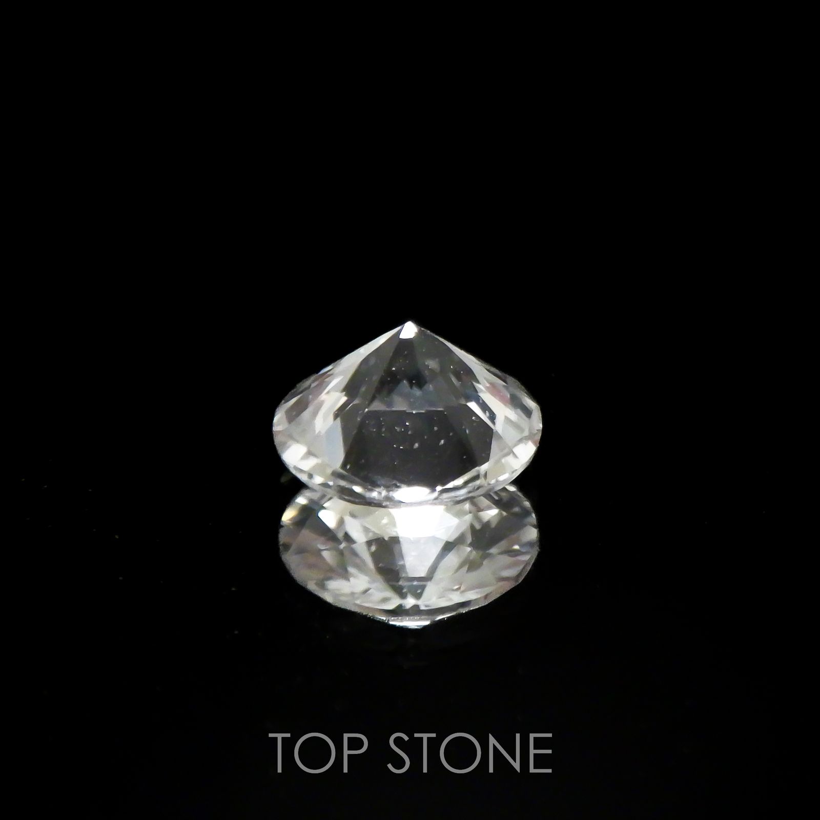 フェナカイト(宝石名フェナカイト)マダガスカル産 0.51ct 識別済[220817415]5.5x5.5mm前後