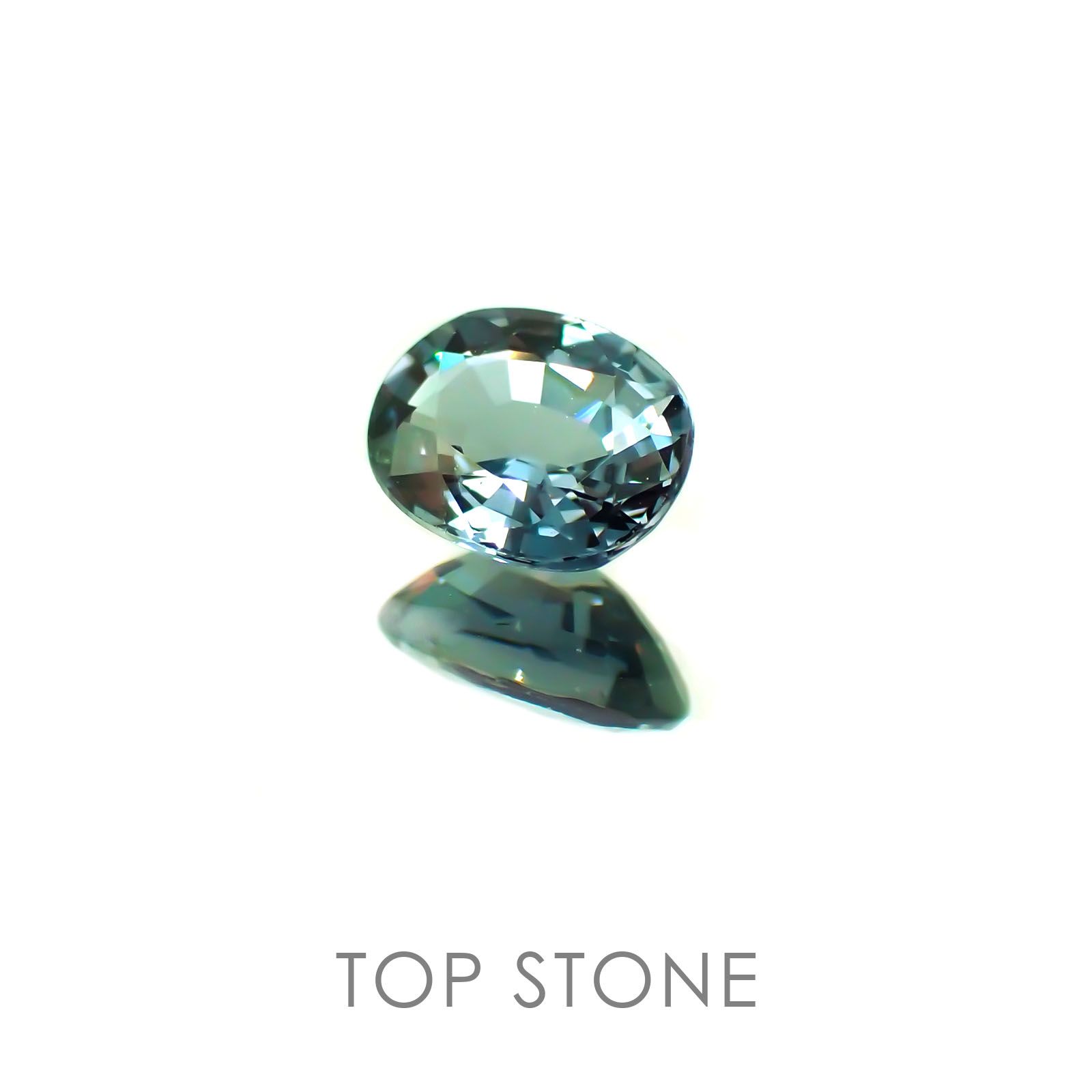 カラーチェンジガーネット(アレキタイプ) マダガスカル・ベキリー産 ルース 0.59ct[210310159]5.8×4.3mm前後