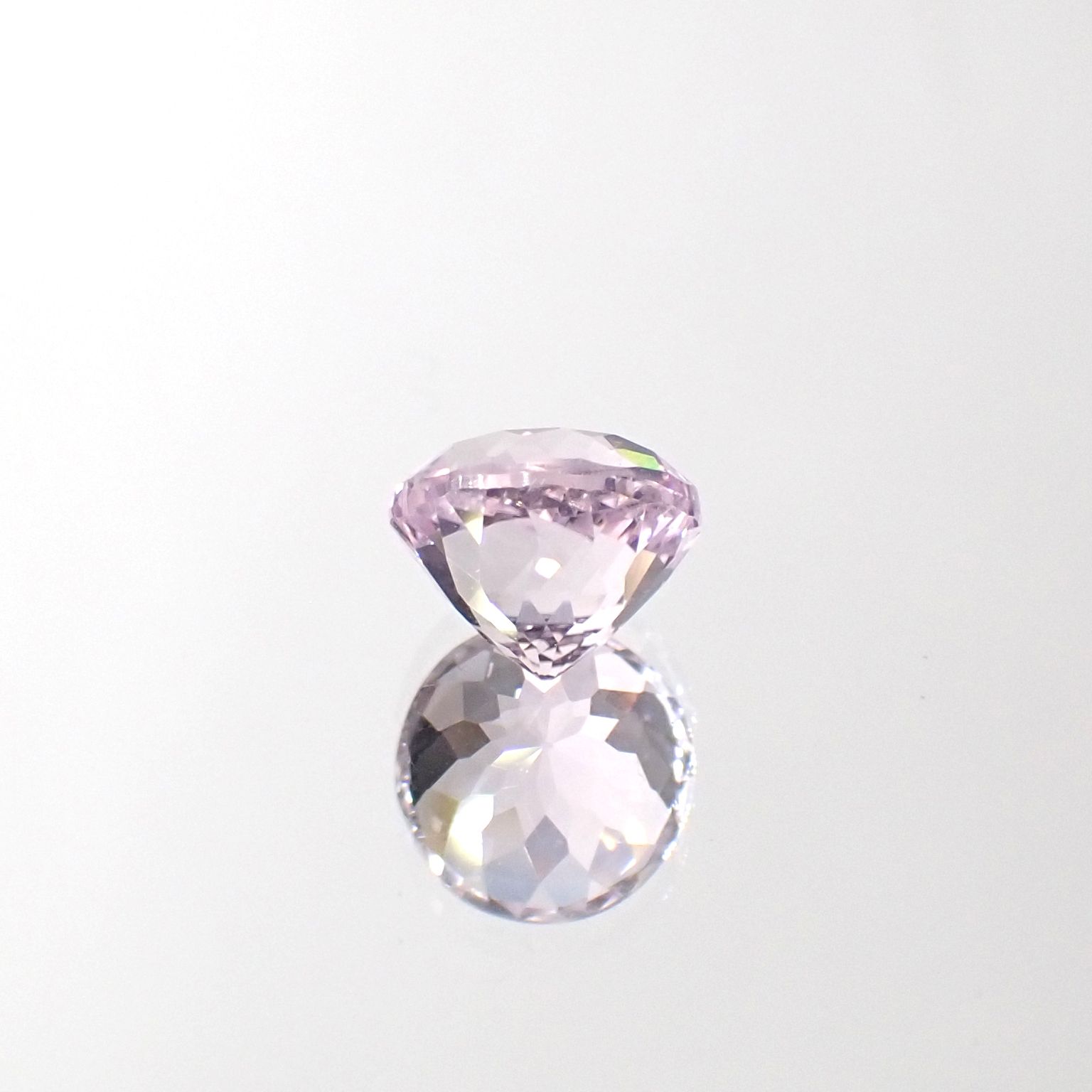 クンツァイト アフガニスタン産 1.11ct[231224772]6.1x6.1mm前後