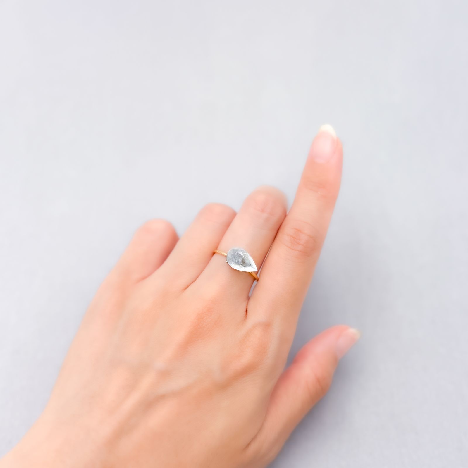 イリデッセンスアクアマリン ブラジル産 2.00ct [250730709]11.8x7.3mm前後