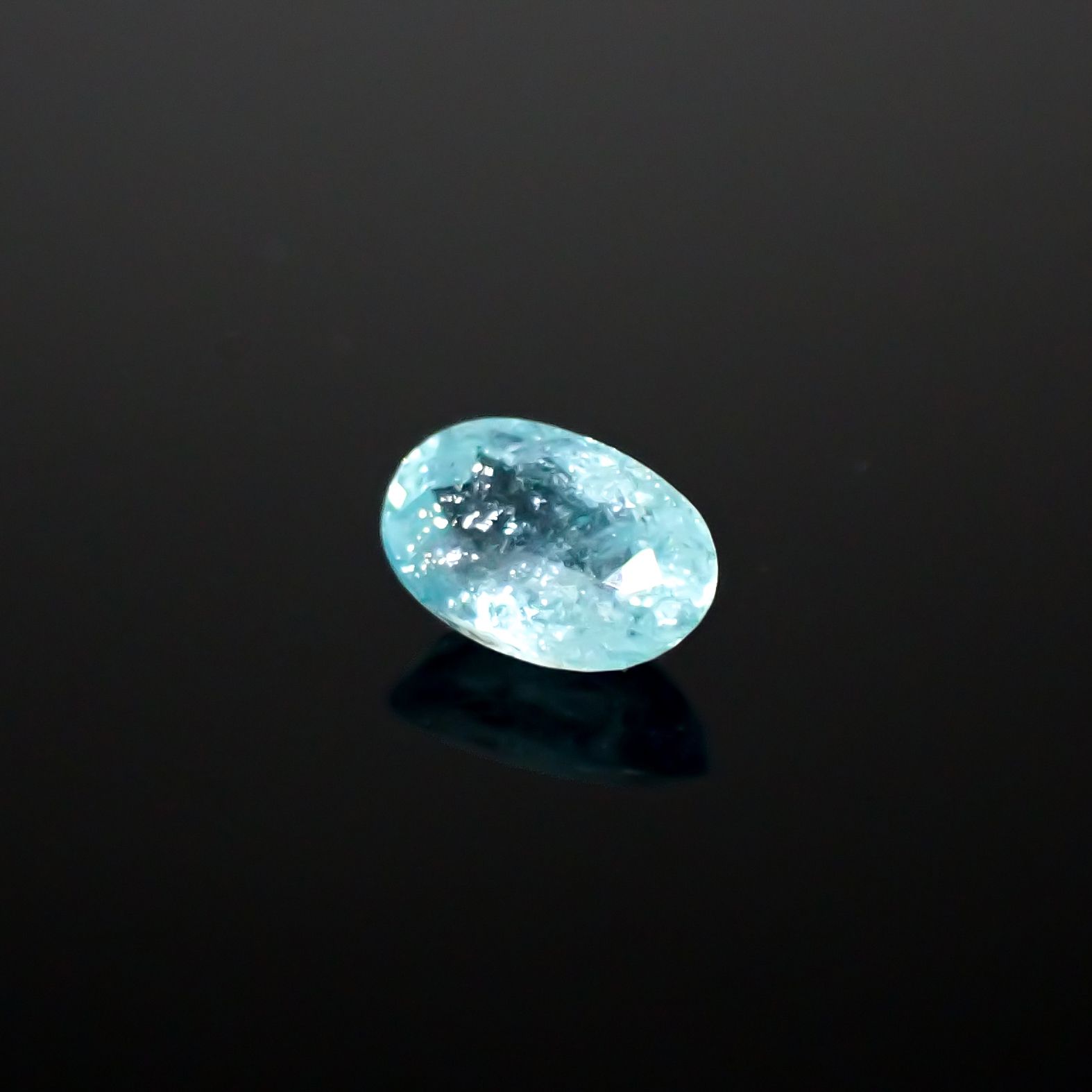 パライバトルマリン モザンビーク産 0.63ct[240928770]6.5x4.3mm前後