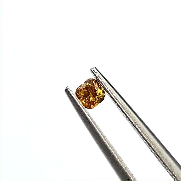 オレンジダイヤモンド SI-2 / FANCY DEEP YELLOW ORANGE(宝石名 