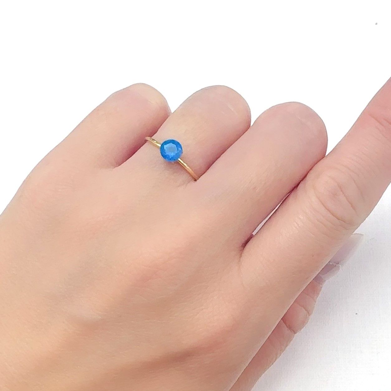 ネオンブルーアパタイト マダガスカル産 0.60ct[240628091]5x5mm前後